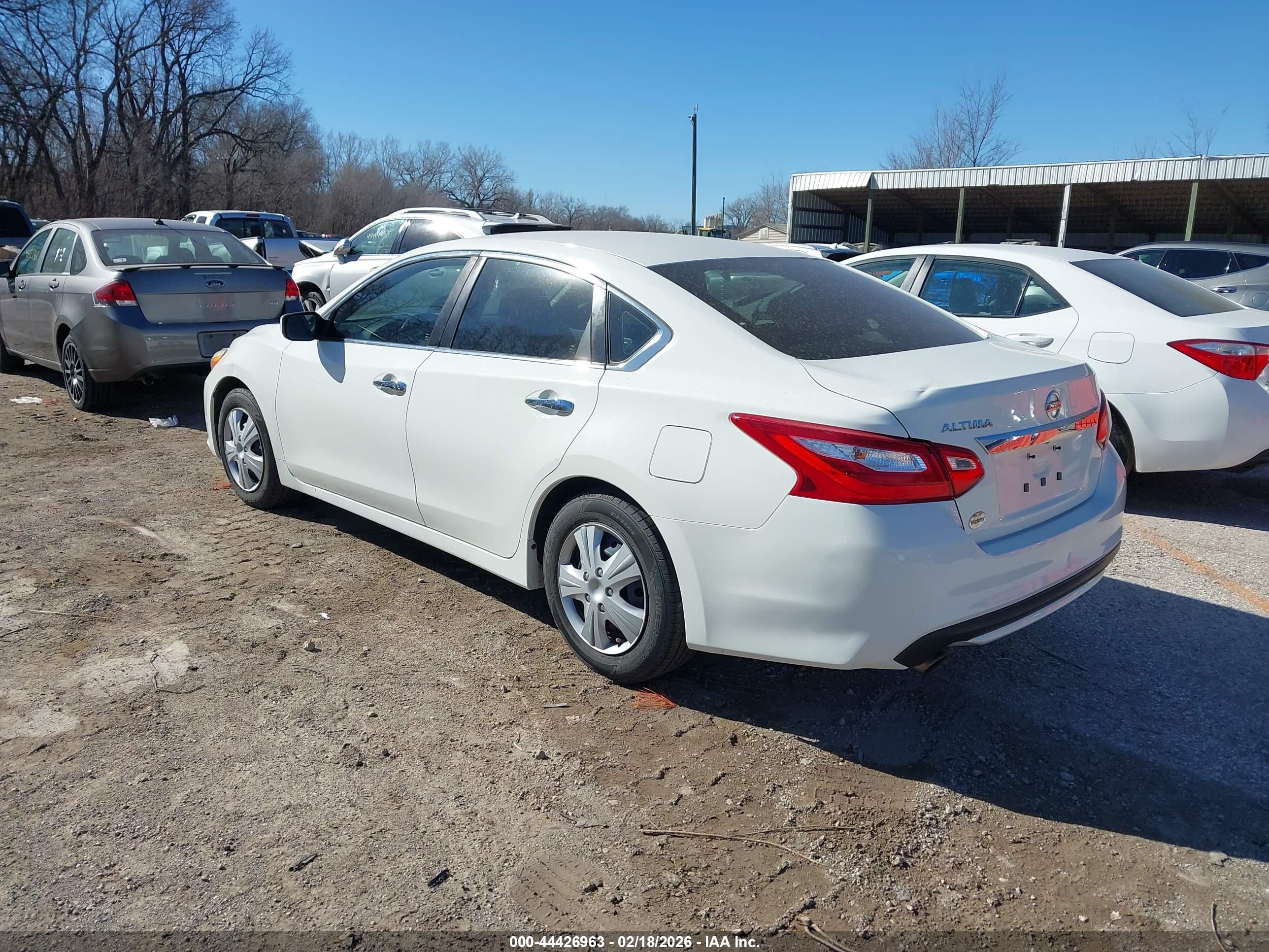 NISSAN ALTIMA image 3