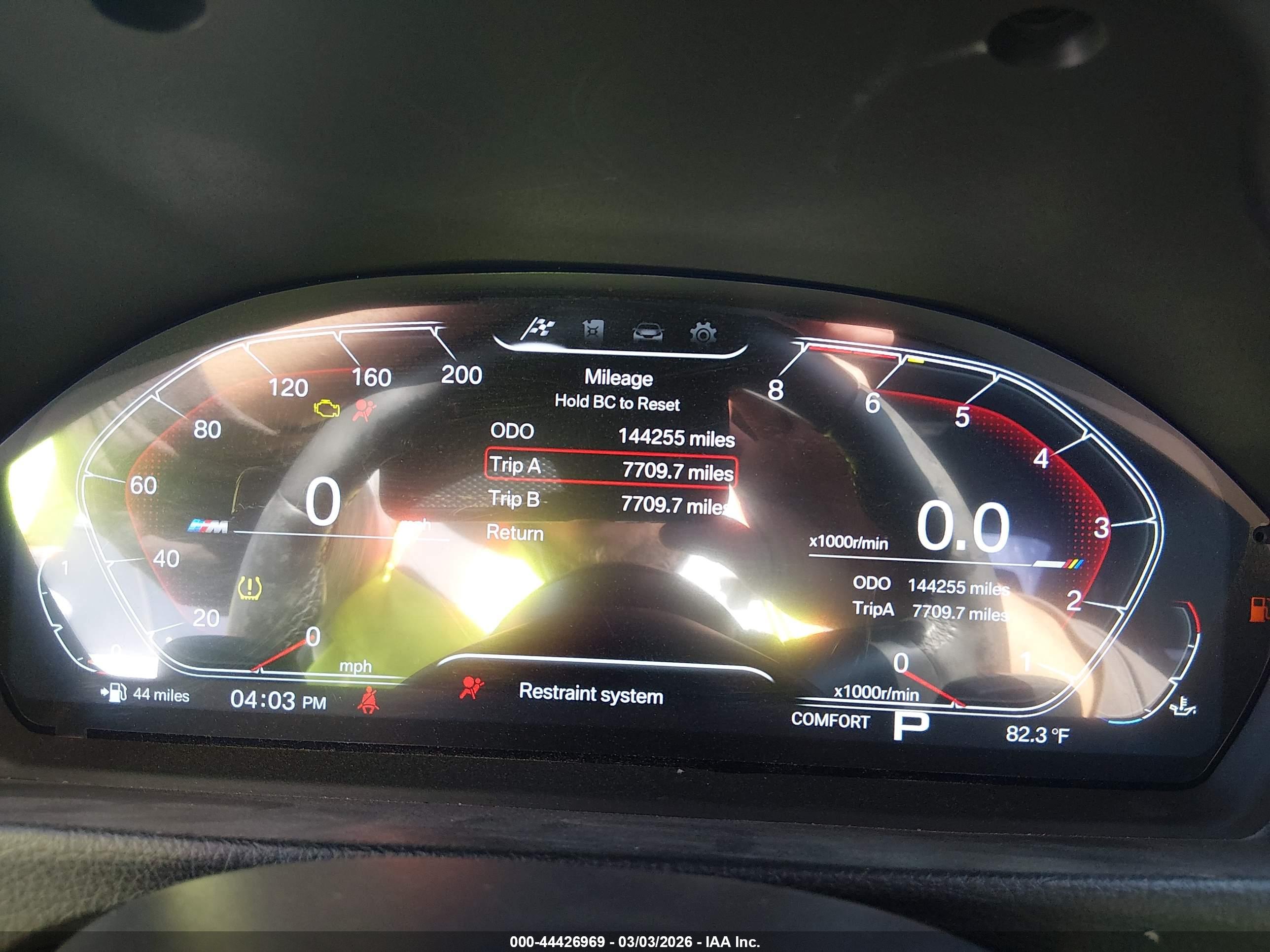 BMW 320I image 7