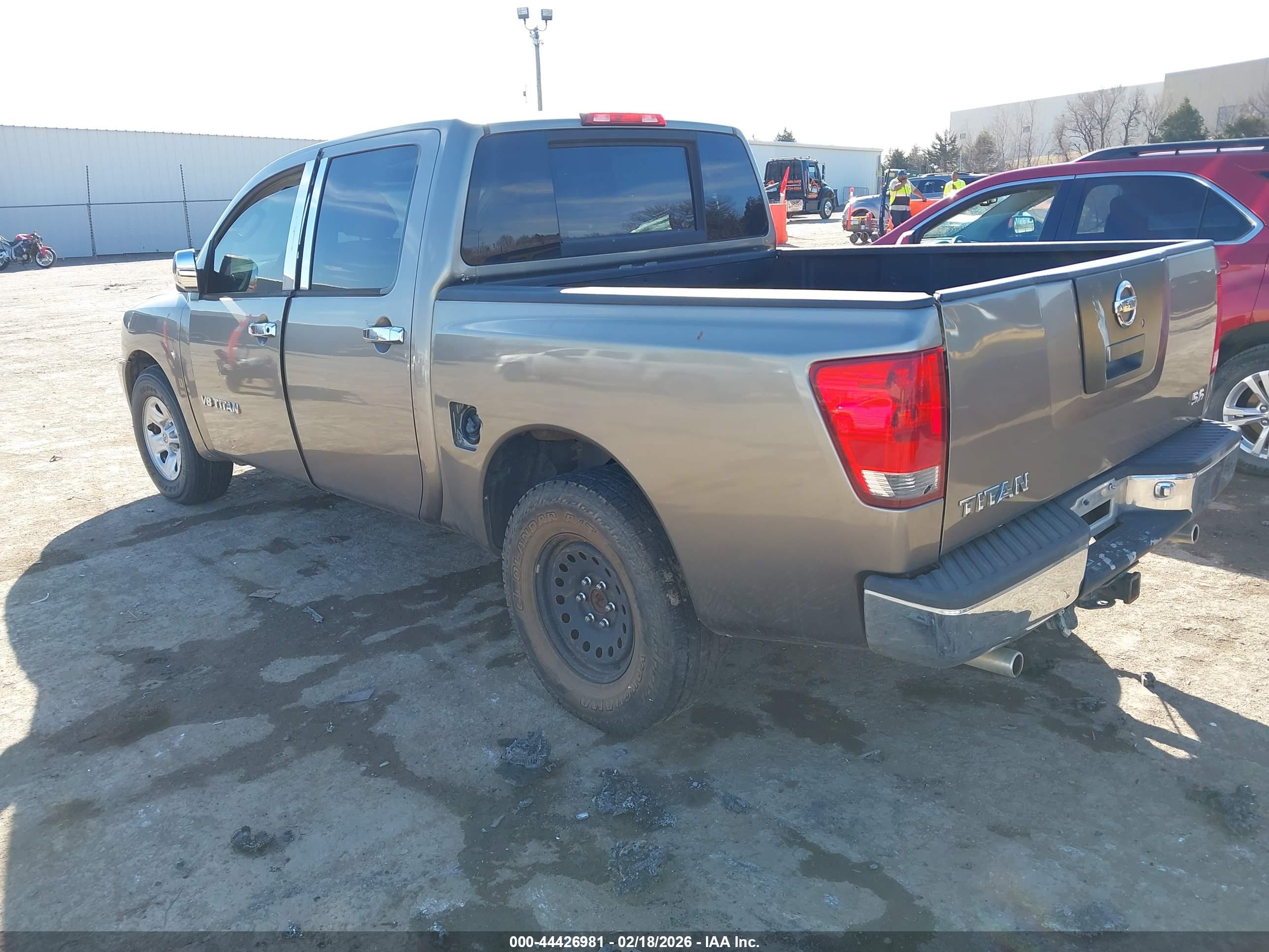 NISSAN TITAN image 3
