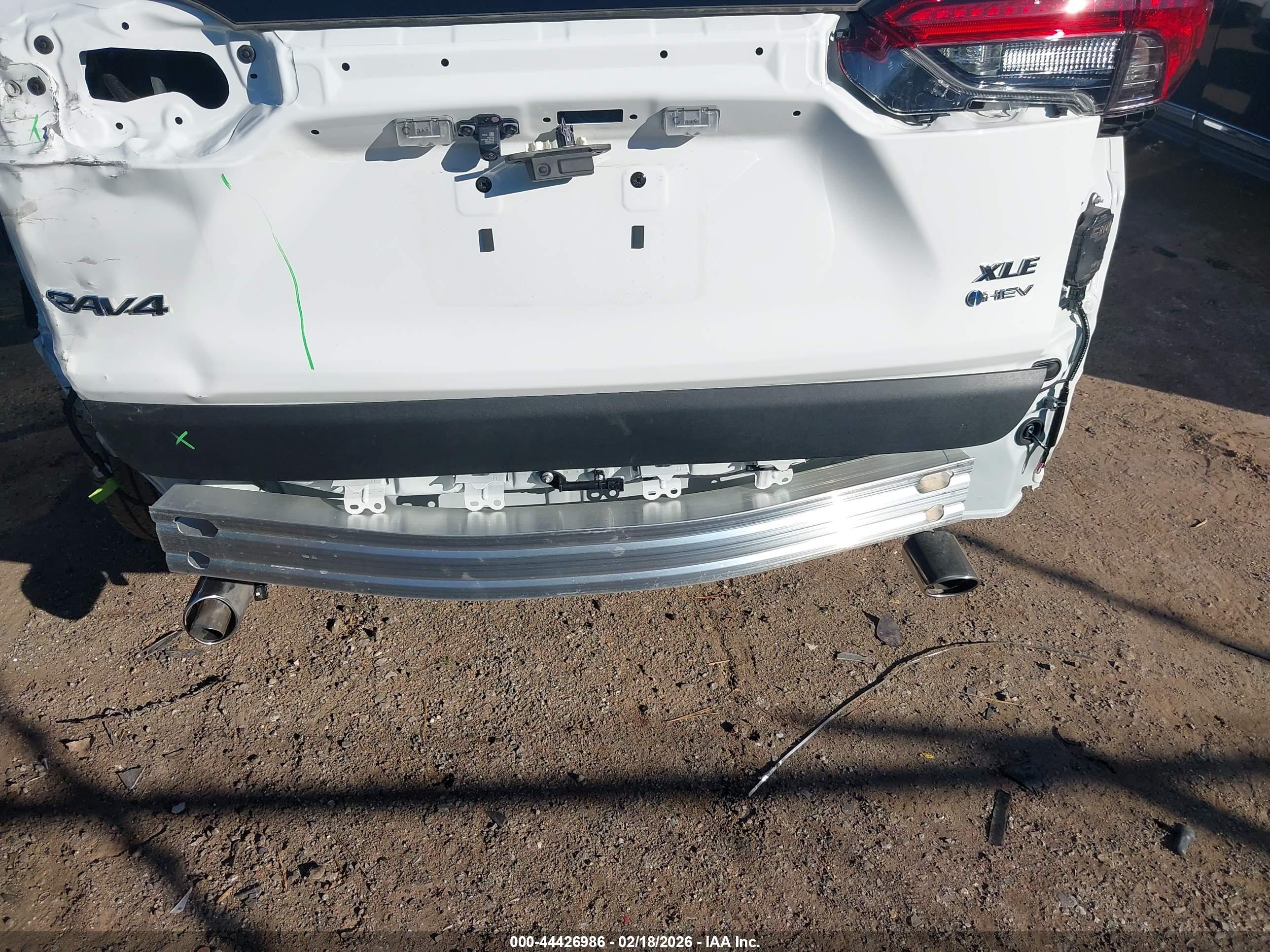 TOYOTA RAV4 image 6