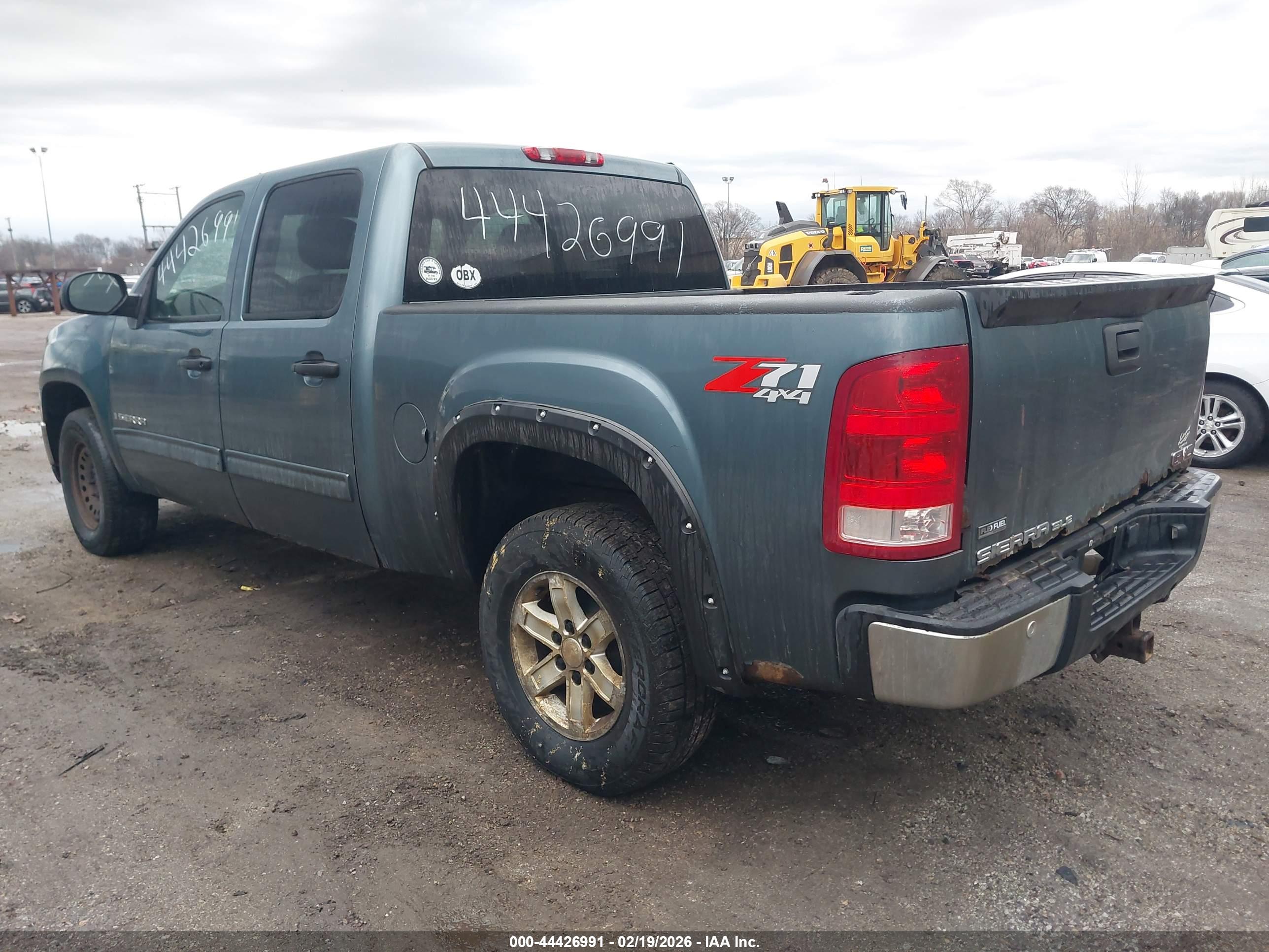GMC SIERRA image 3