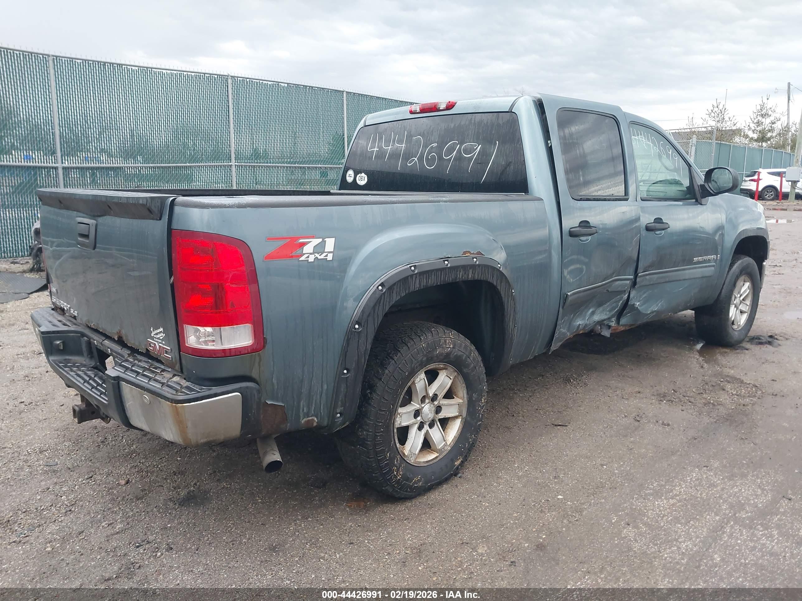 GMC SIERRA image 4