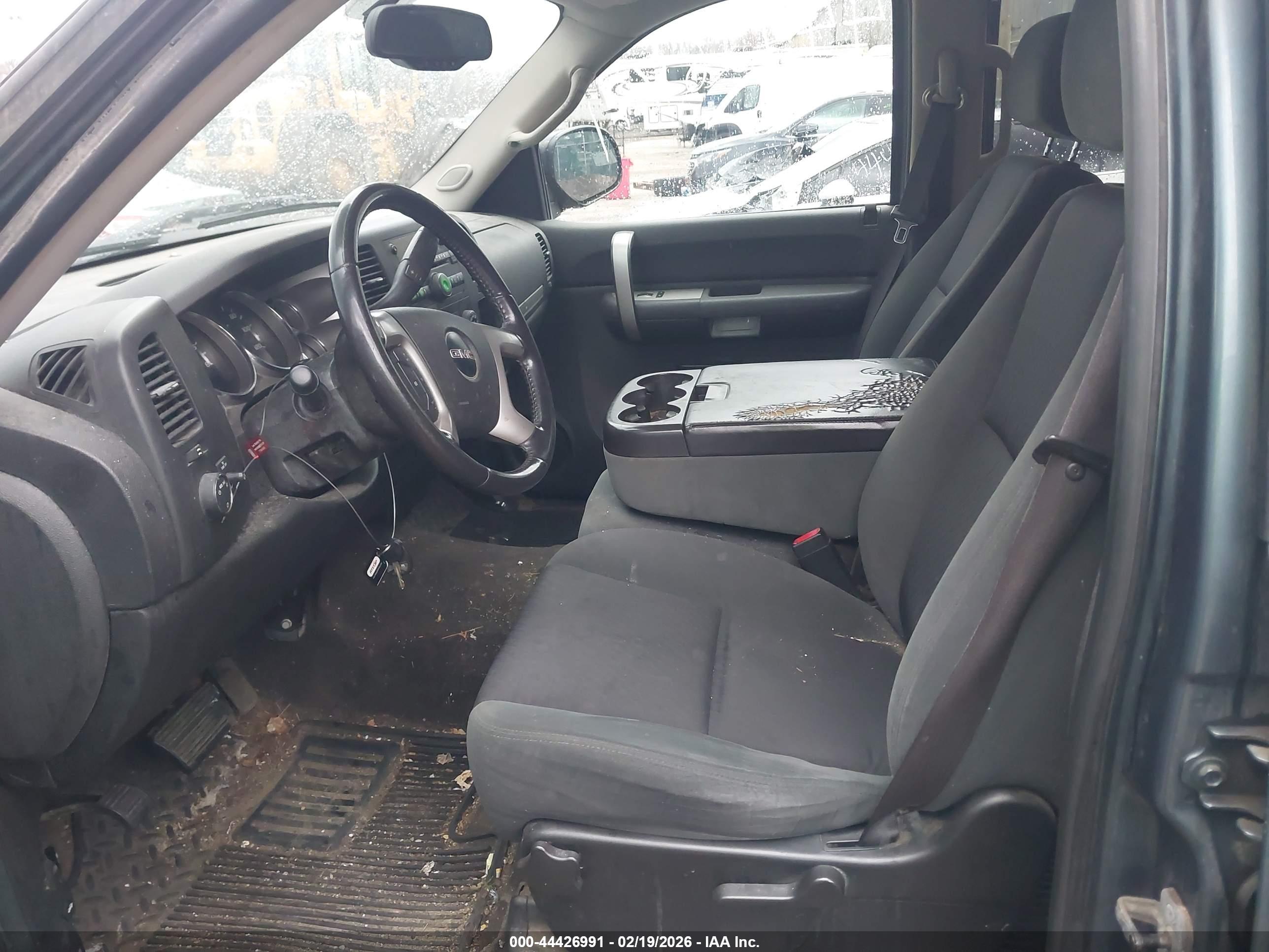 GMC SIERRA image 5