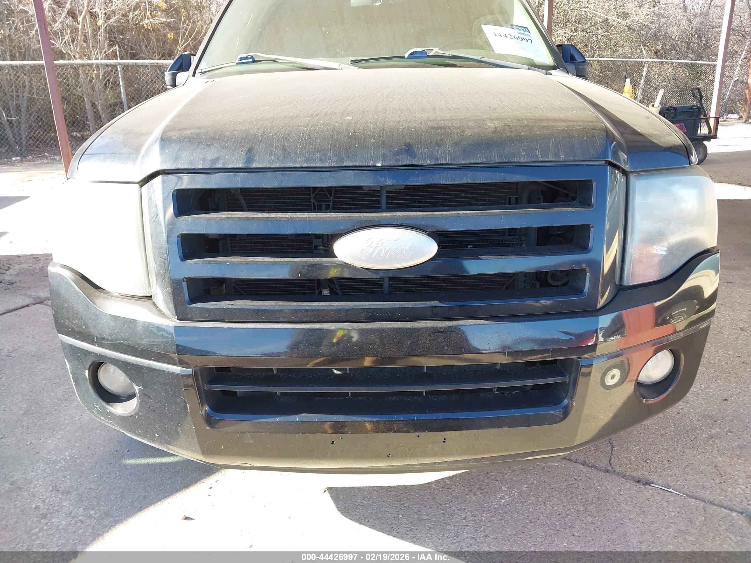 FORD EXPEDITION image 6