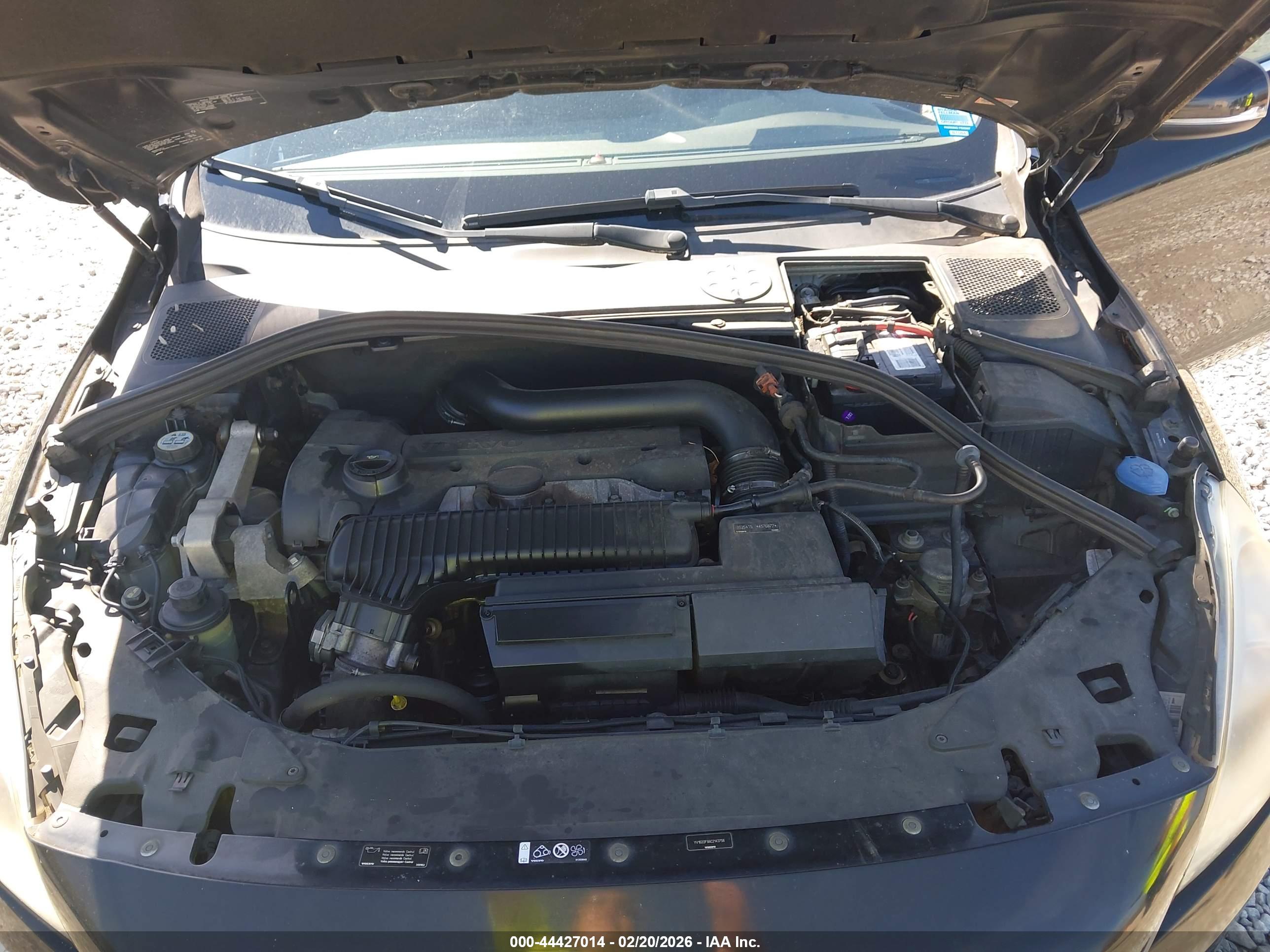 VOLVO S60 image 10