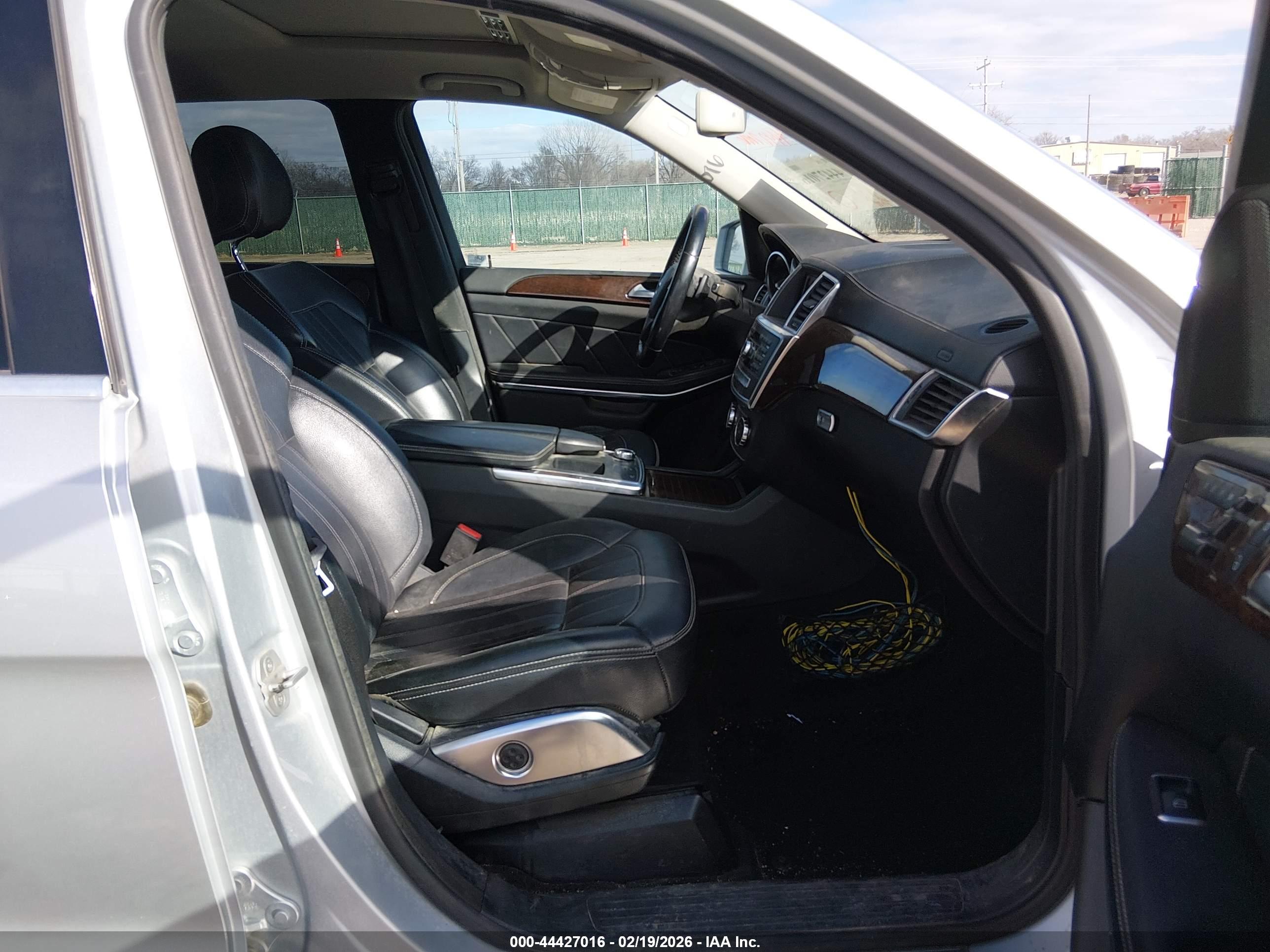 MERCEDES-BENZ GL image 5