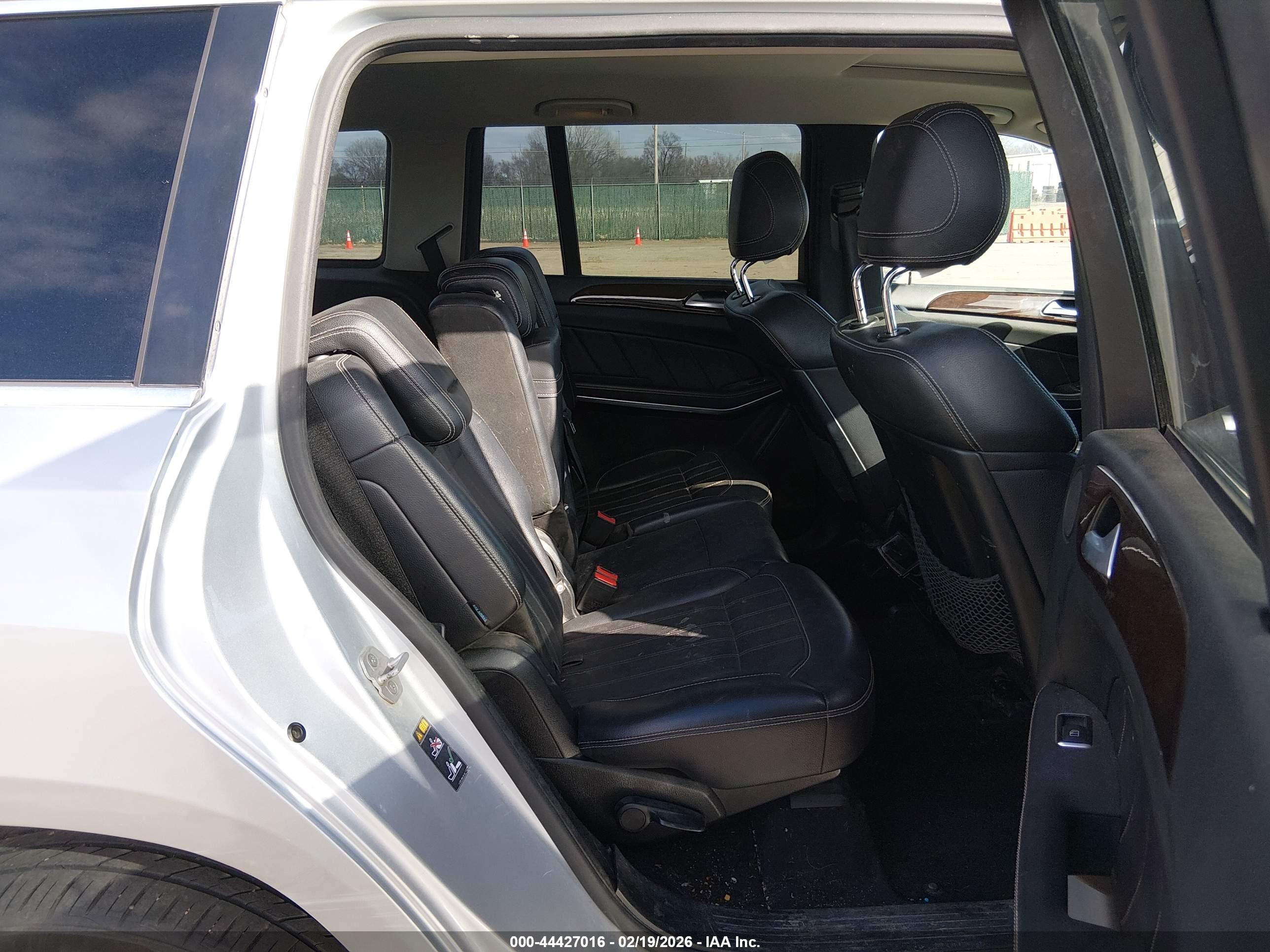 MERCEDES-BENZ GL image 8