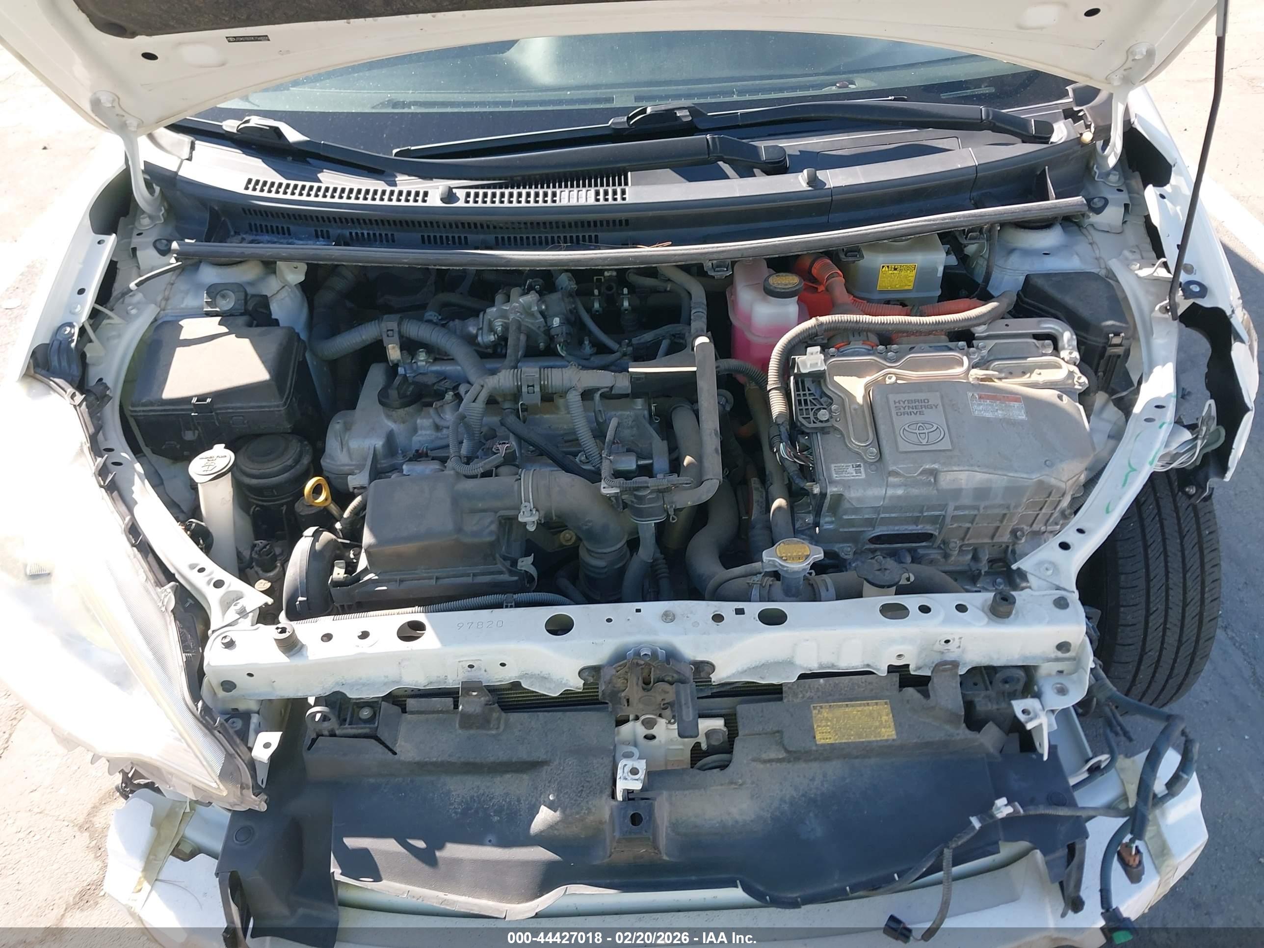 TOYOTA PRIUS image 10