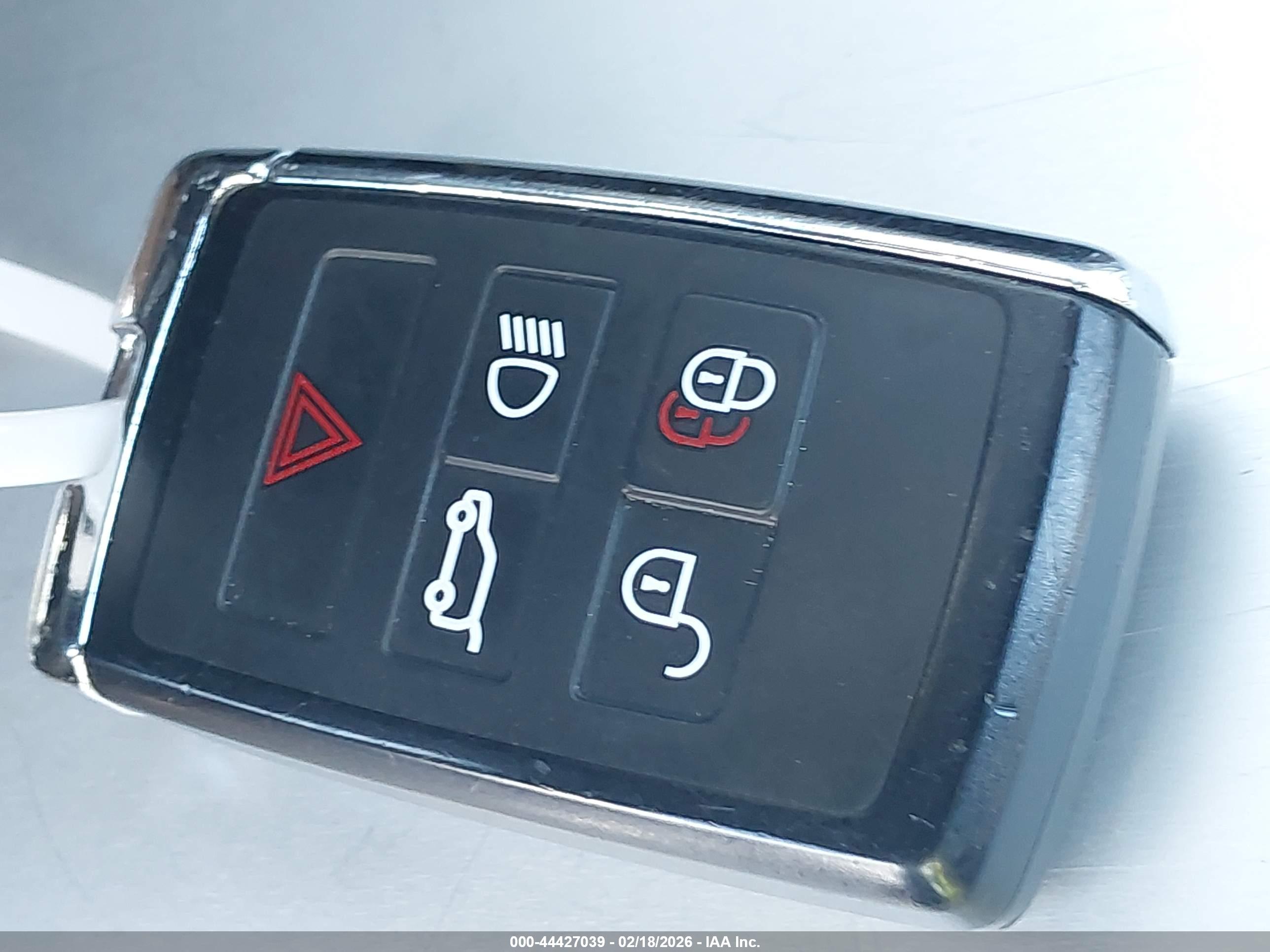 LAND ROVER image 11