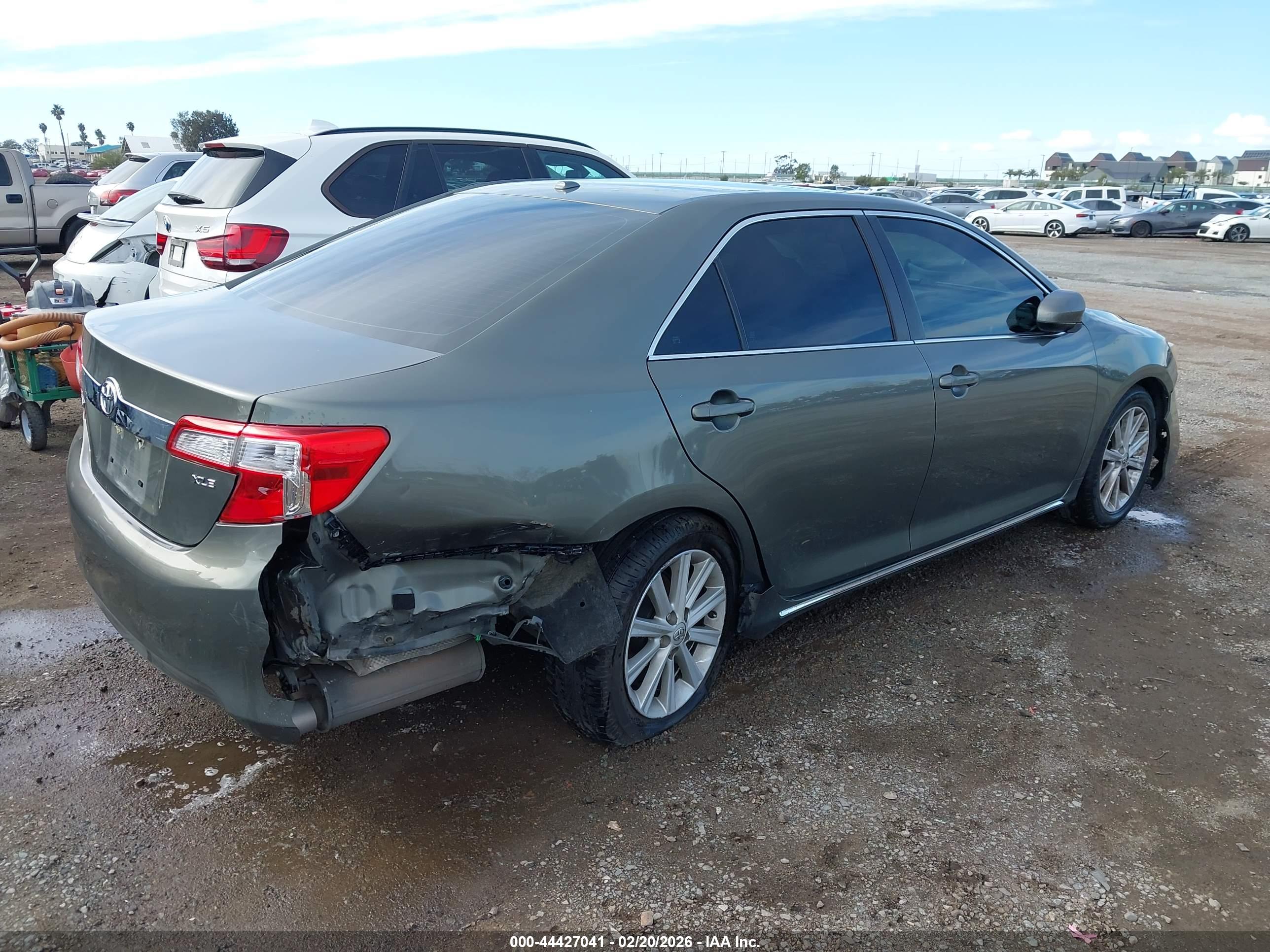 TOYOTA CAMRY image 4