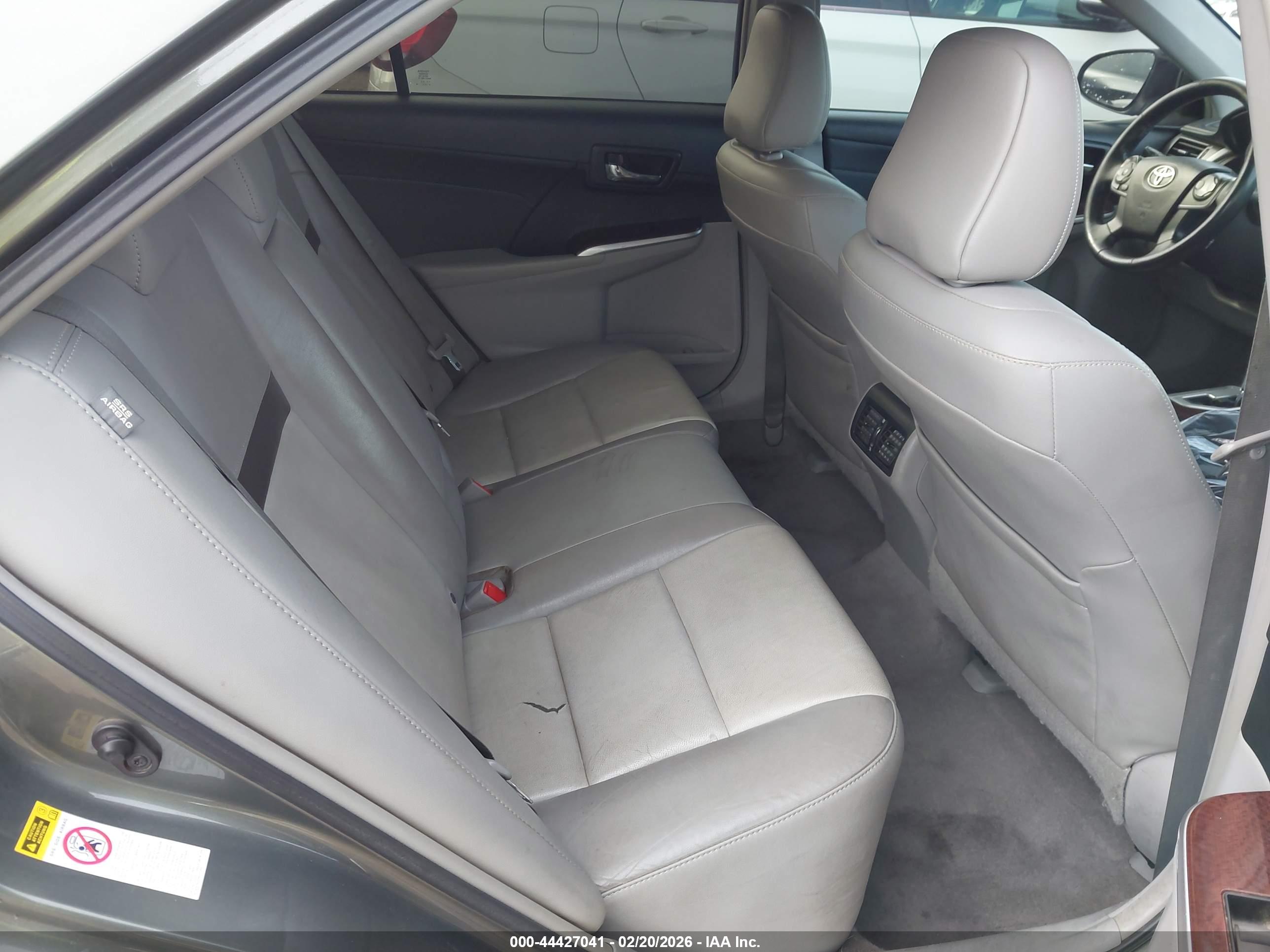TOYOTA CAMRY image 8