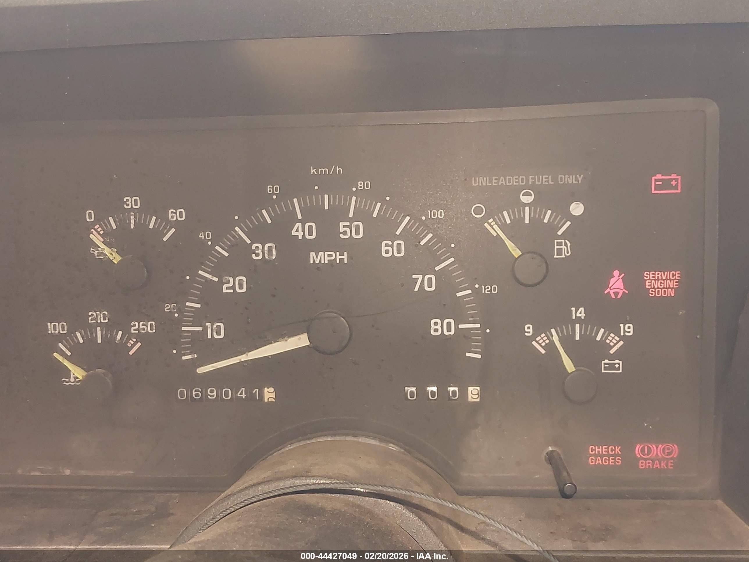 CHEVROLET GMT-400 image 7