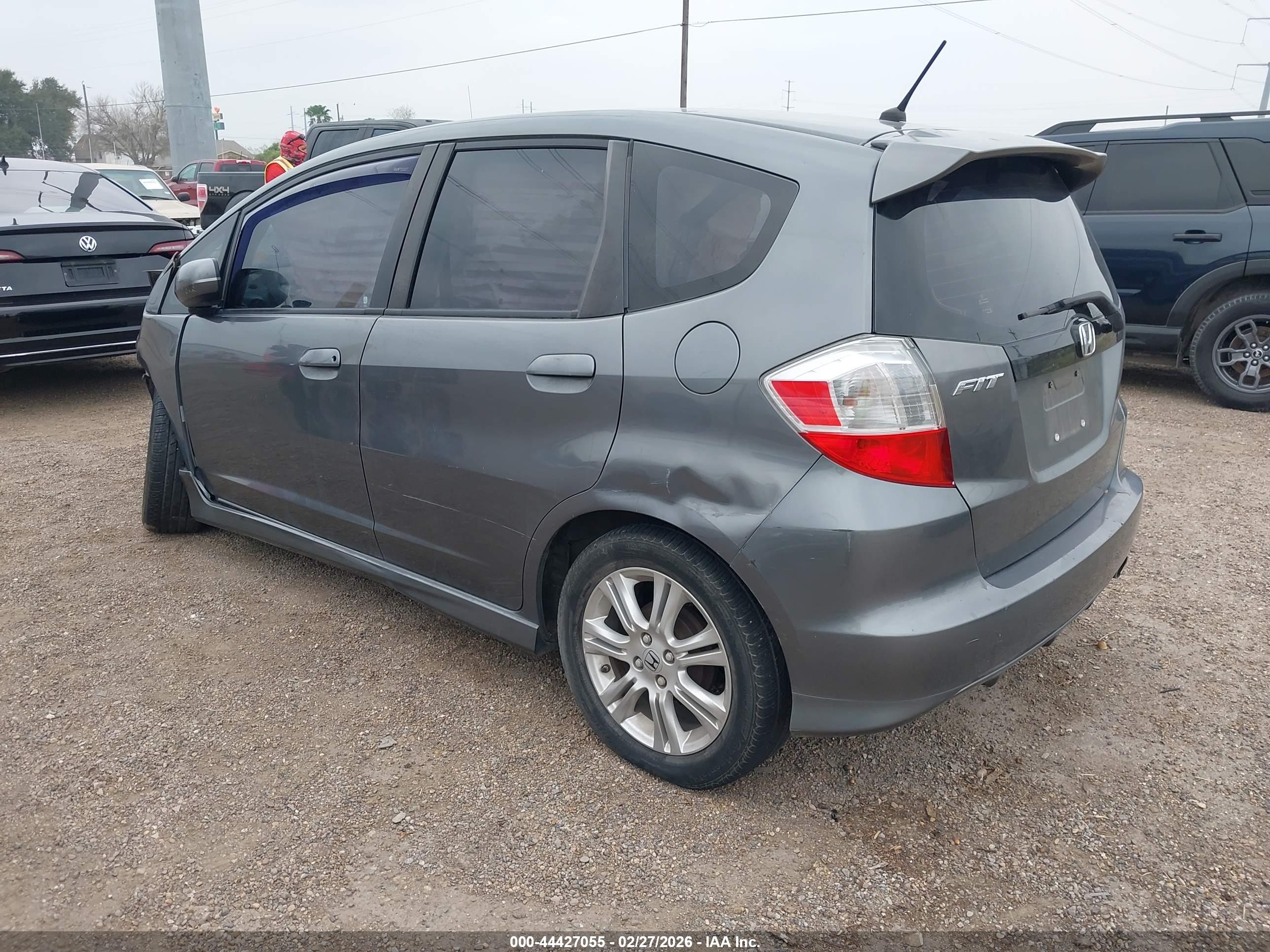 HONDA FIT image 3