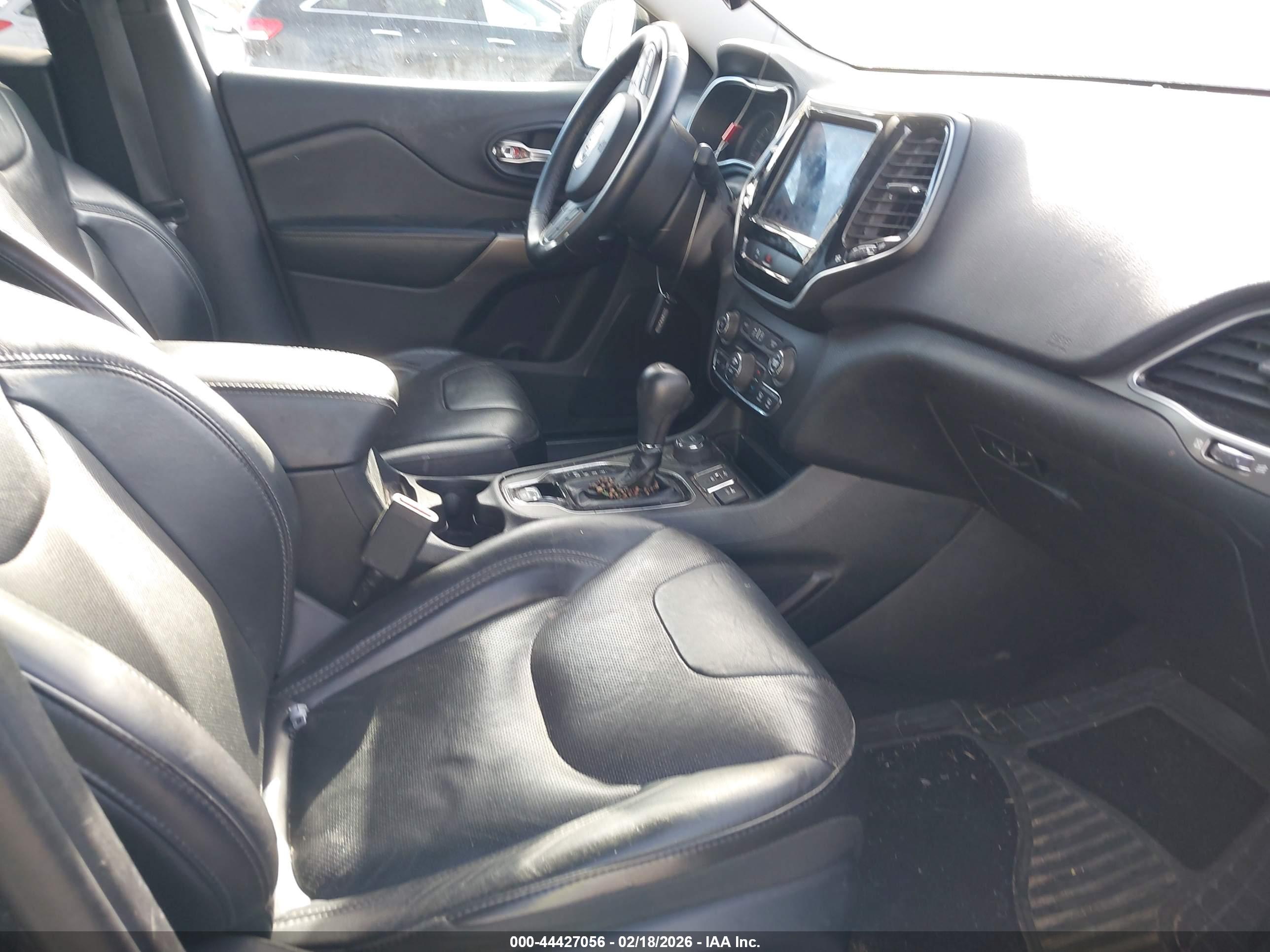 JEEP CHEROKEE image 5