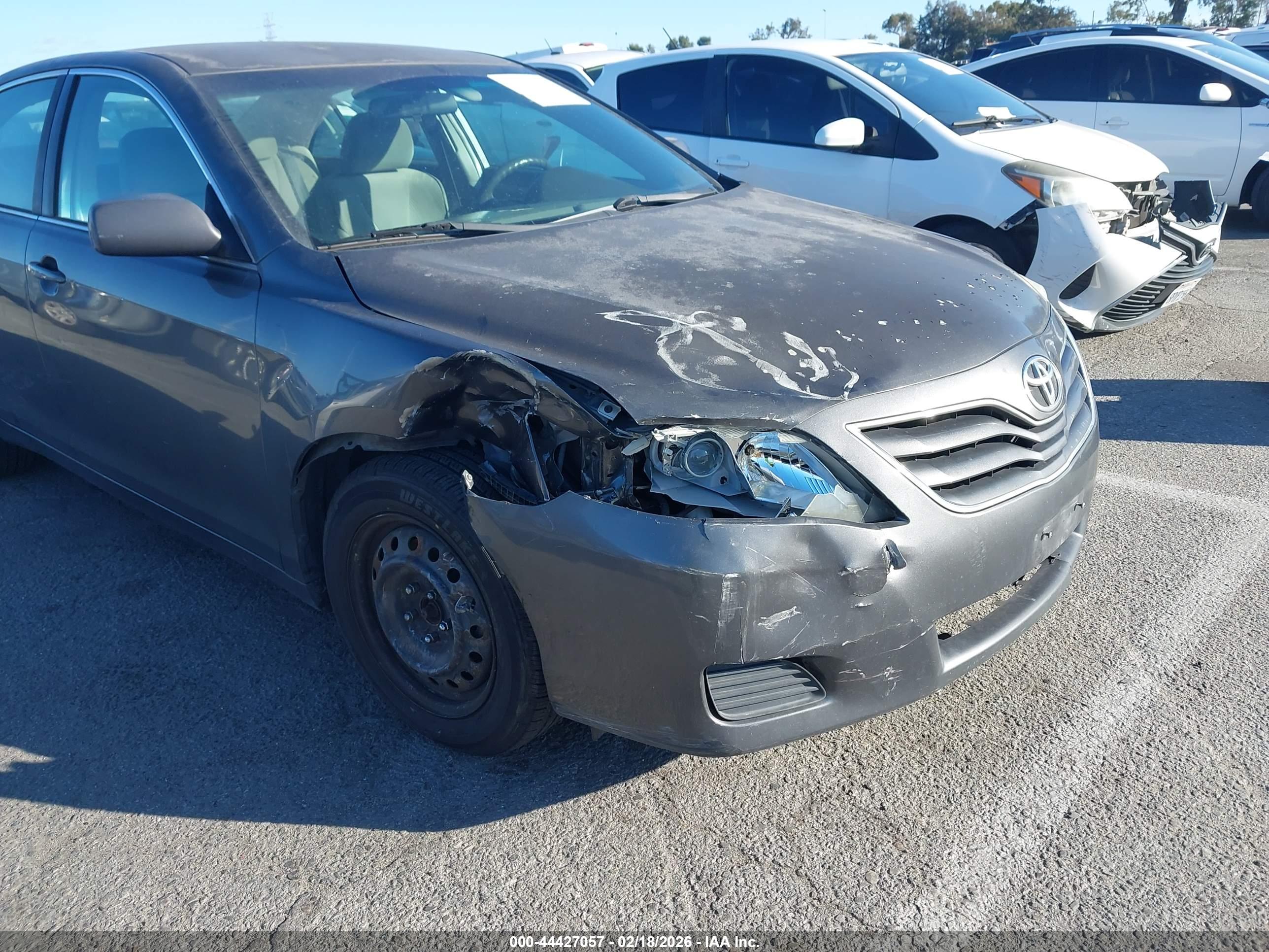 TOYOTA CAMRY image 6