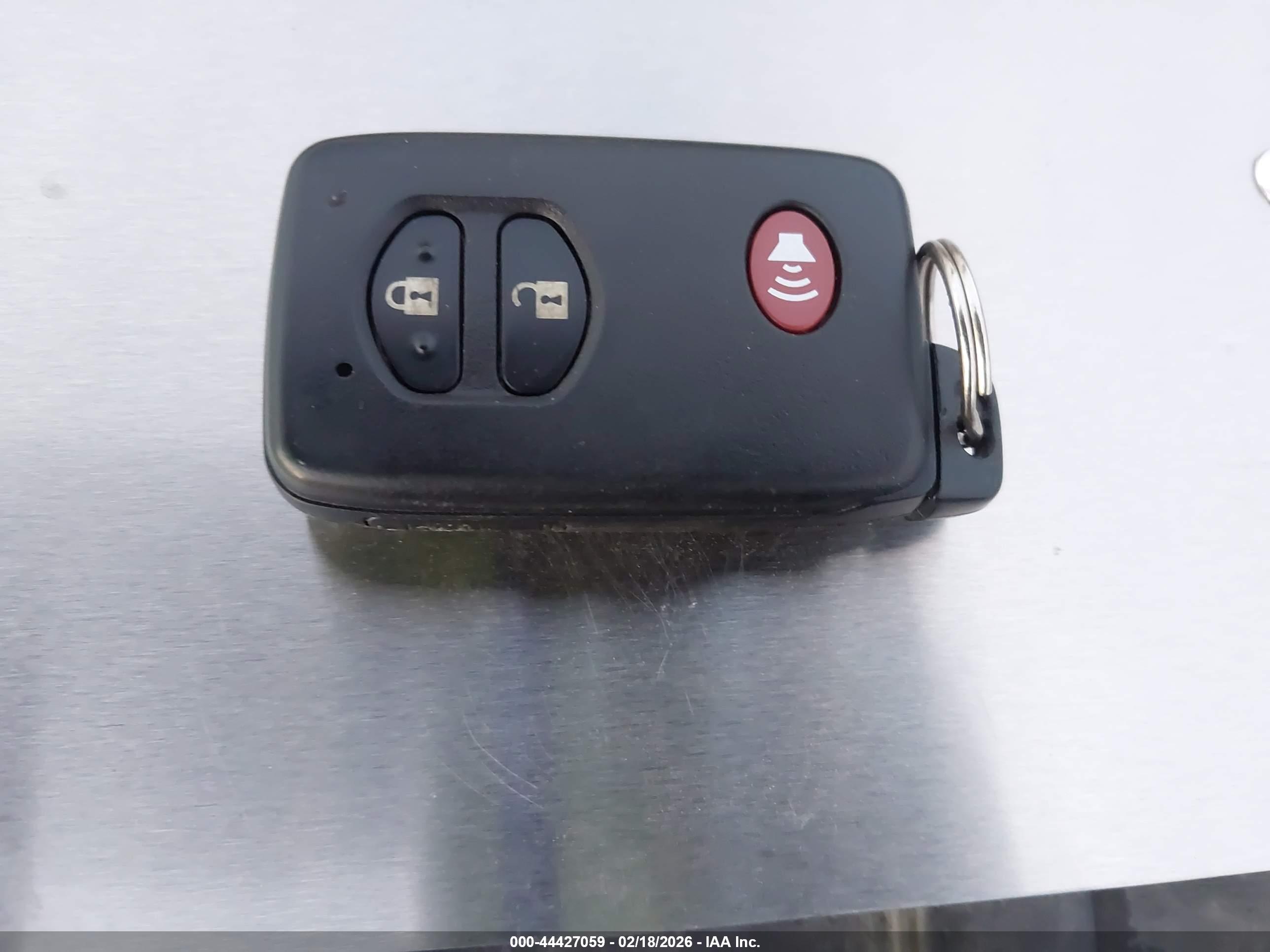 TOYOTA PRIUS image 11