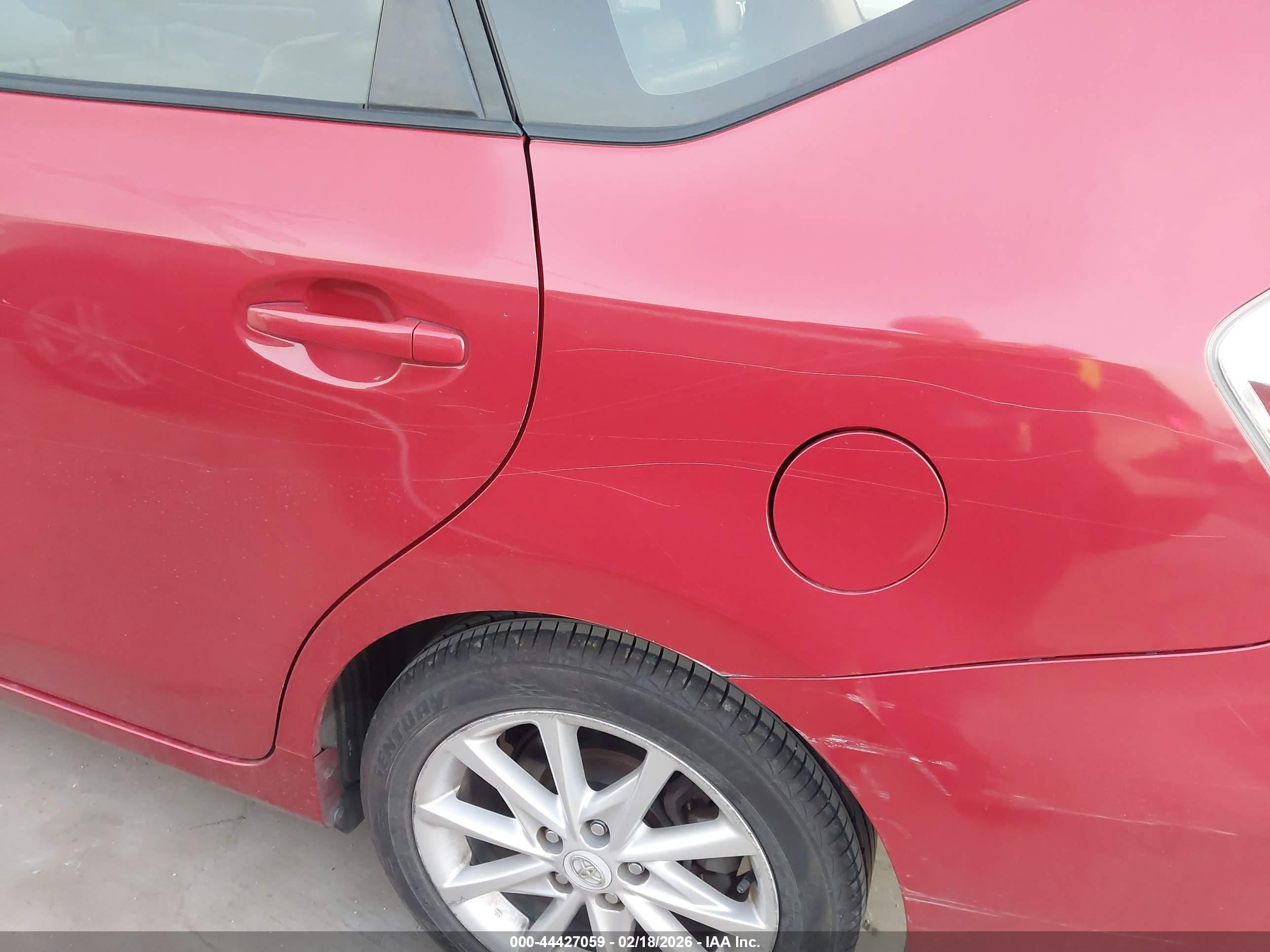 TOYOTA PRIUS image 6