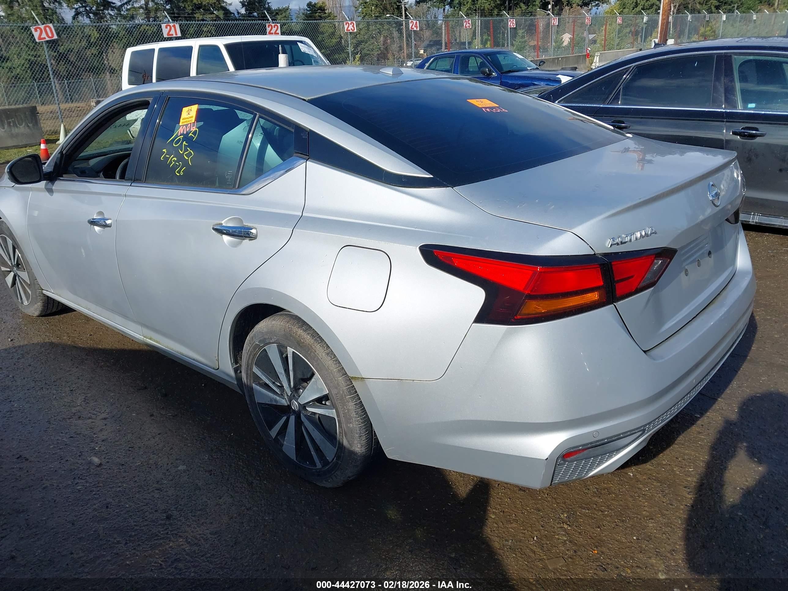 NISSAN ALTIMA image 3