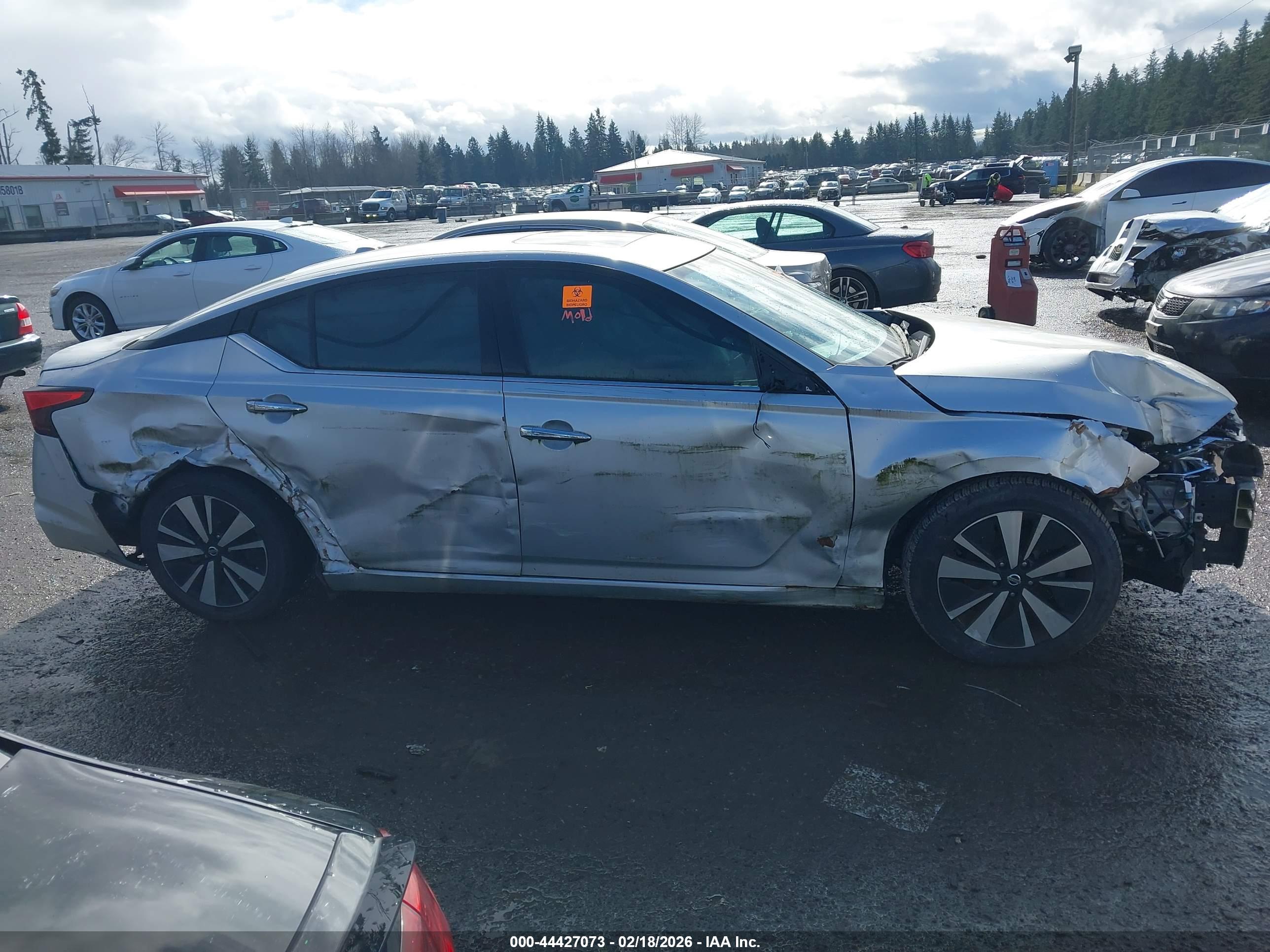 NISSAN ALTIMA image 6