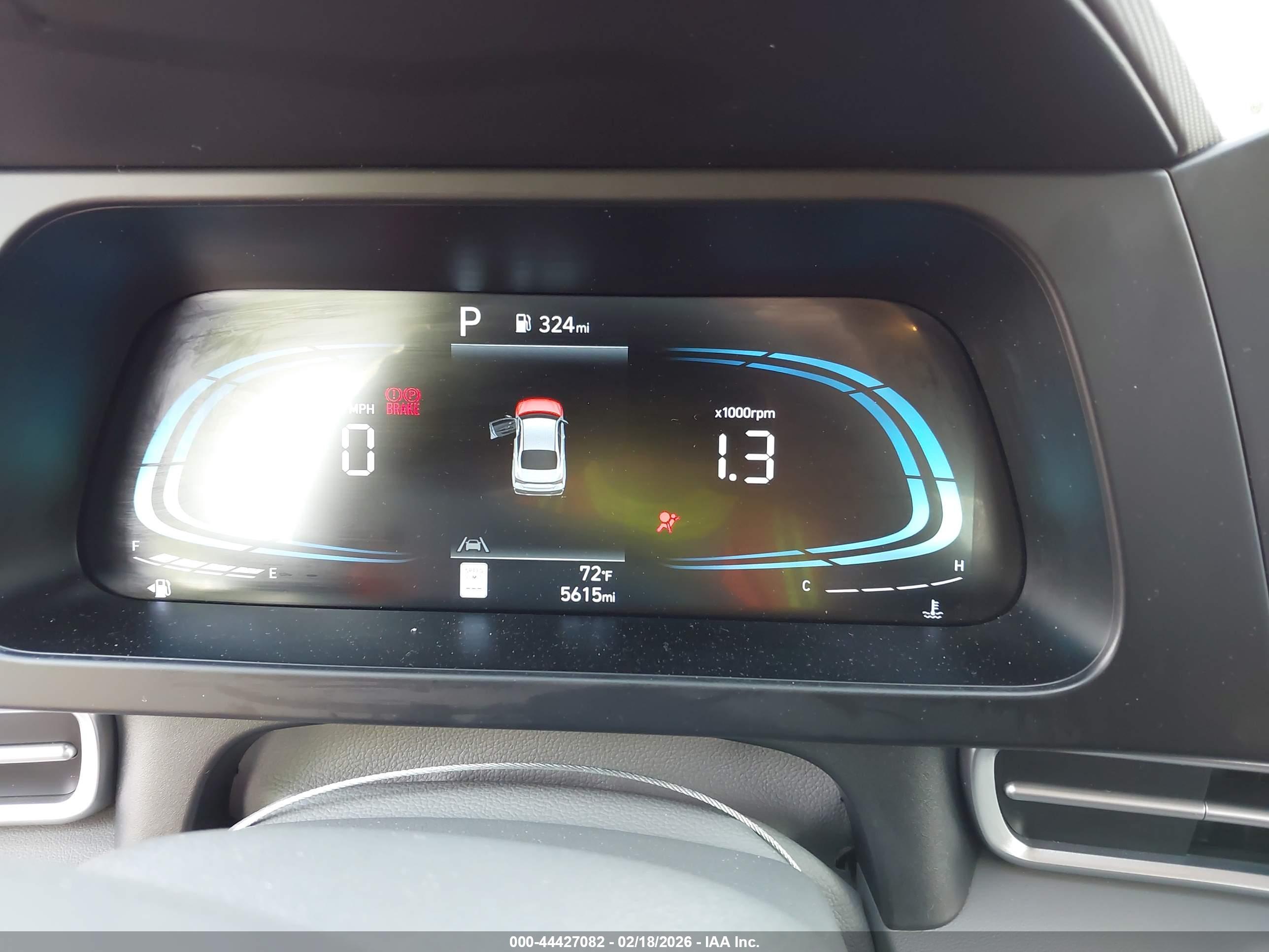 HYUNDAI ELANTRA image 7