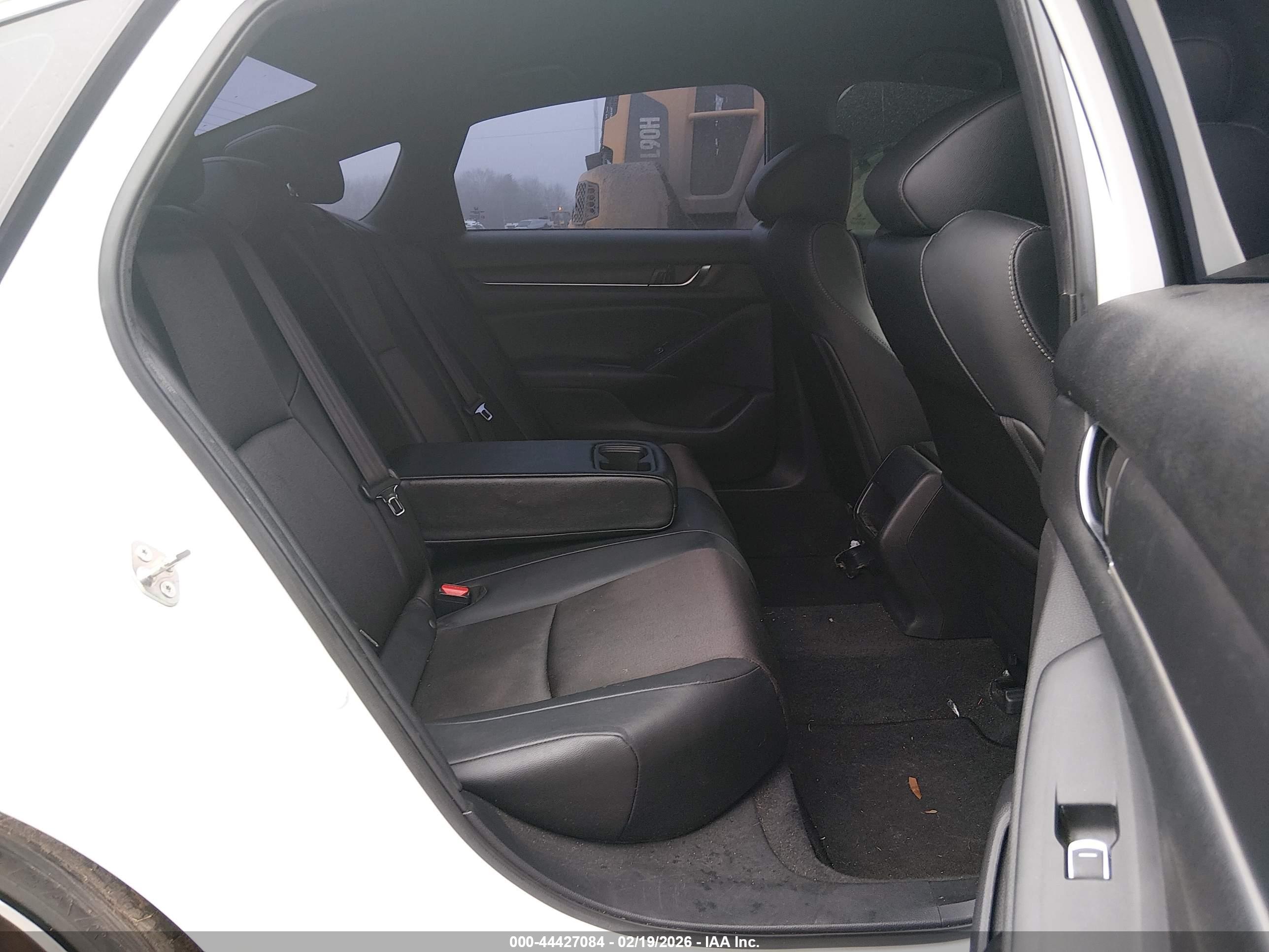 HONDA ACCORD image 8