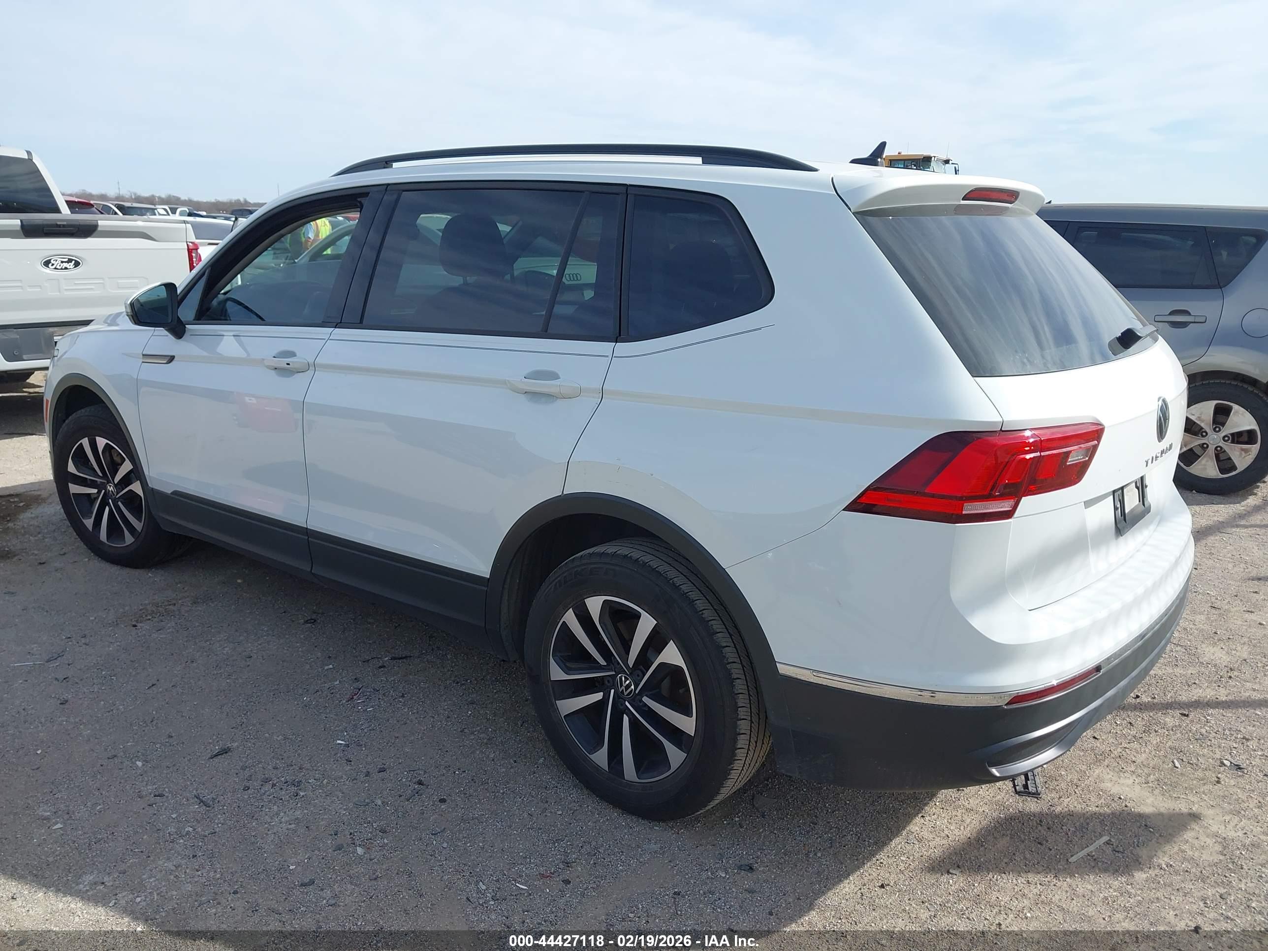 VOLKSWAGEN TIGUAN image 3