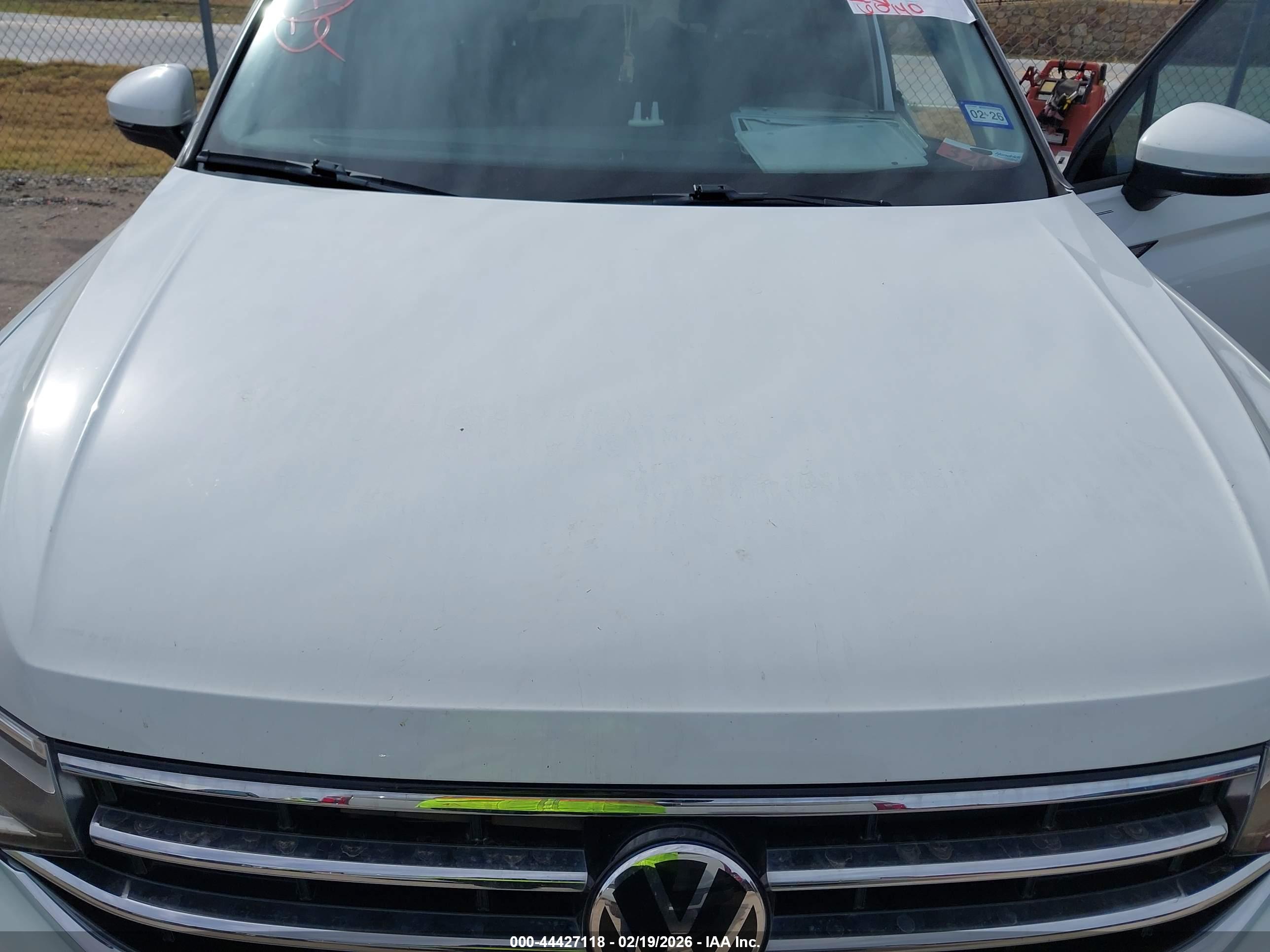 VOLKSWAGEN TIGUAN image 6