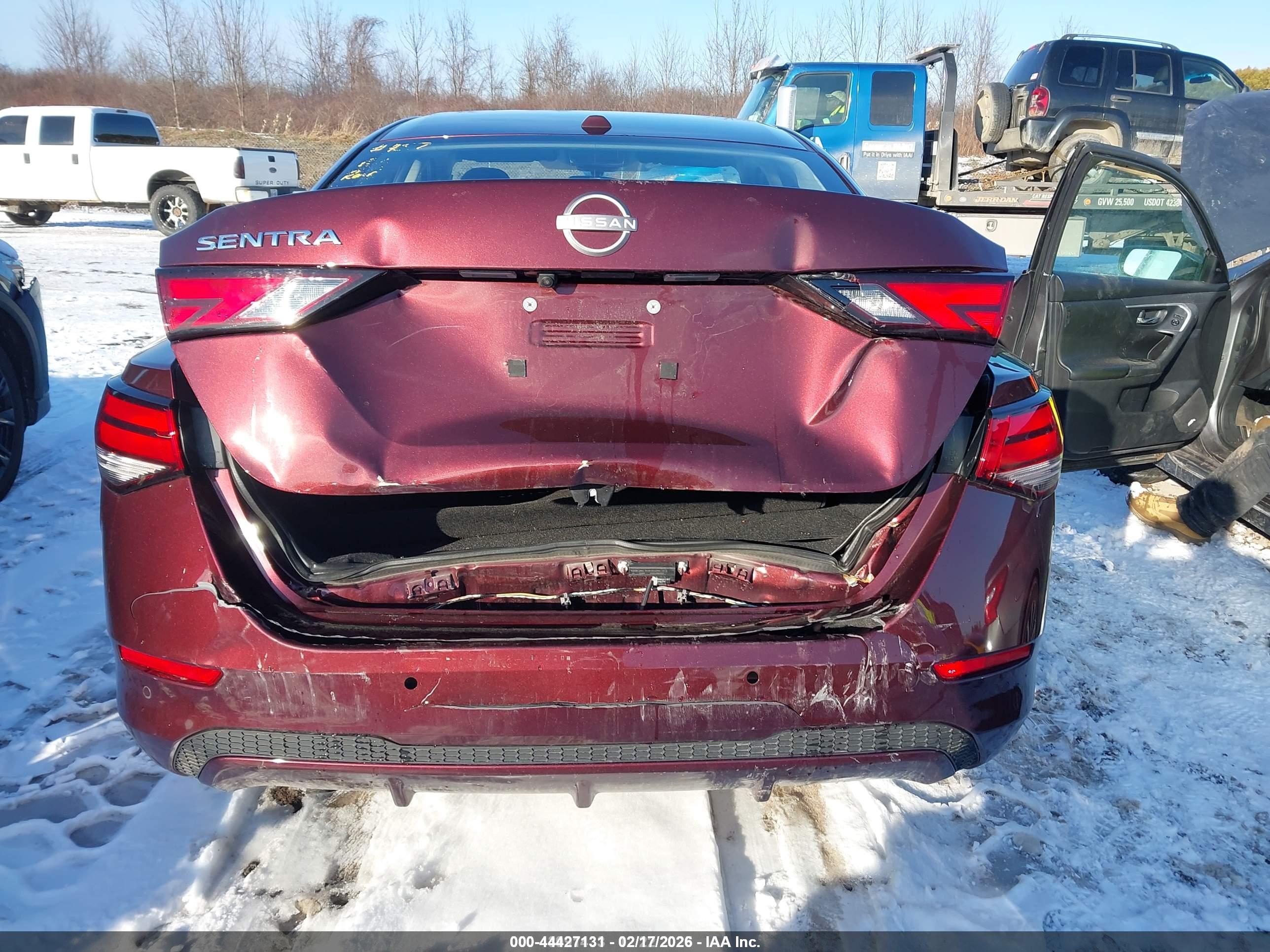 NISSAN SENTRA image 6