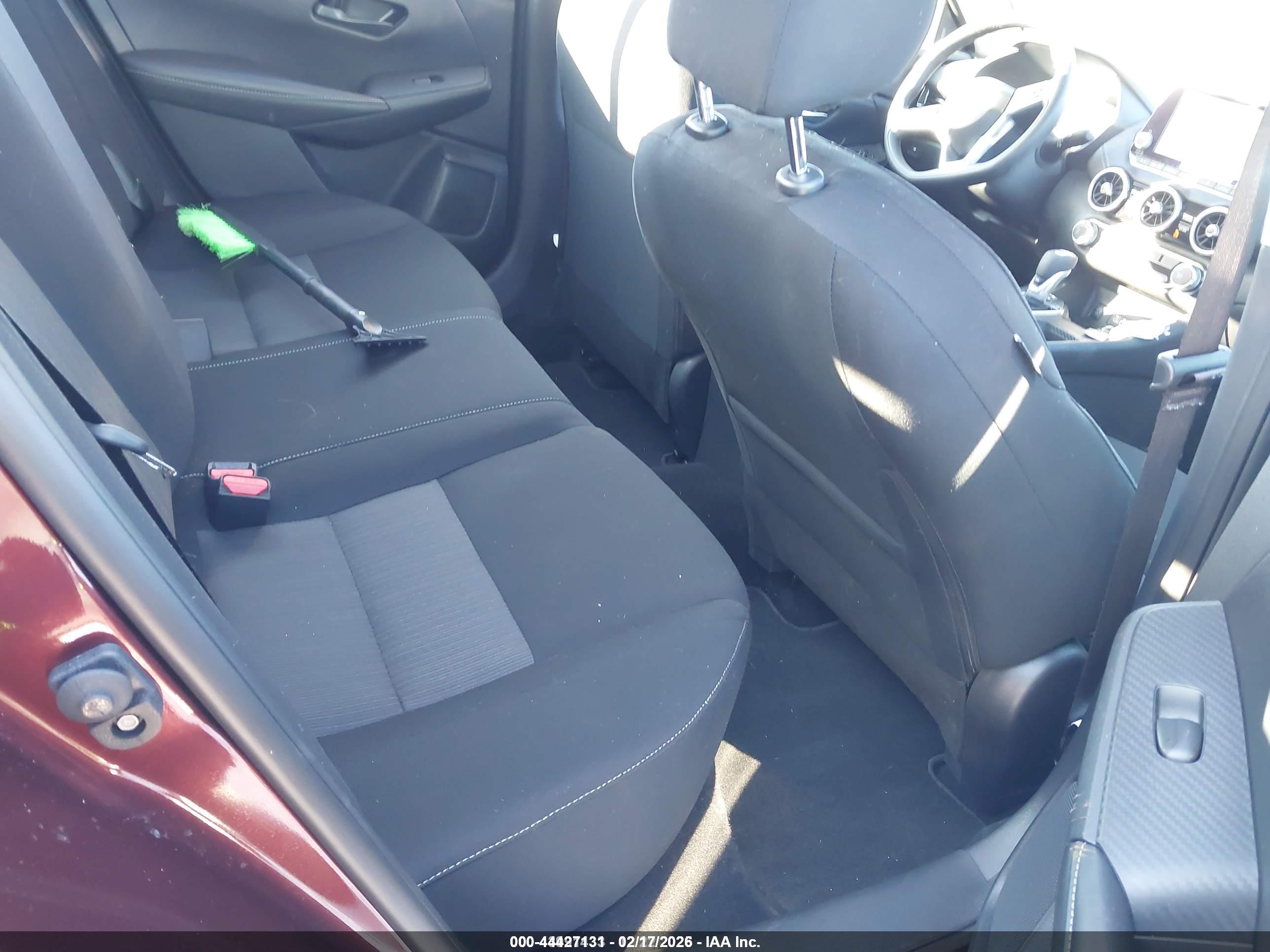 NISSAN SENTRA image 8