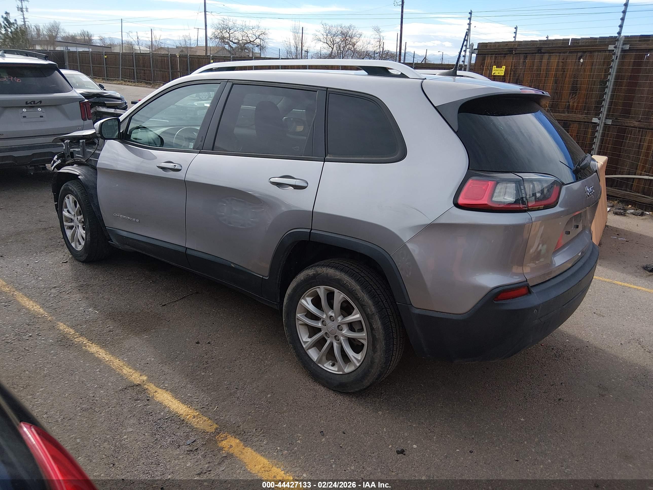 JEEP CHEROKEE image 3