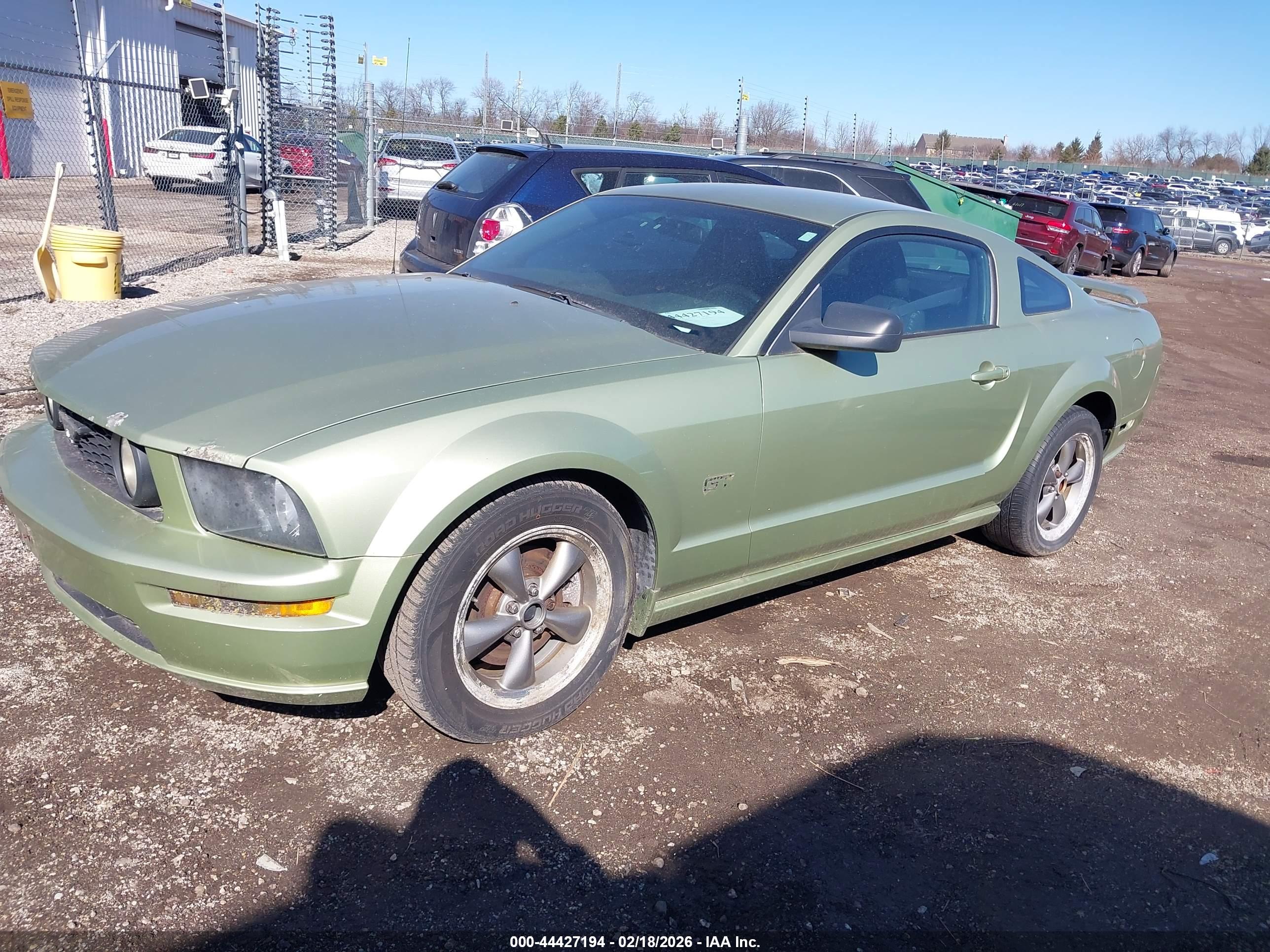 FORD MUSTANG image 2