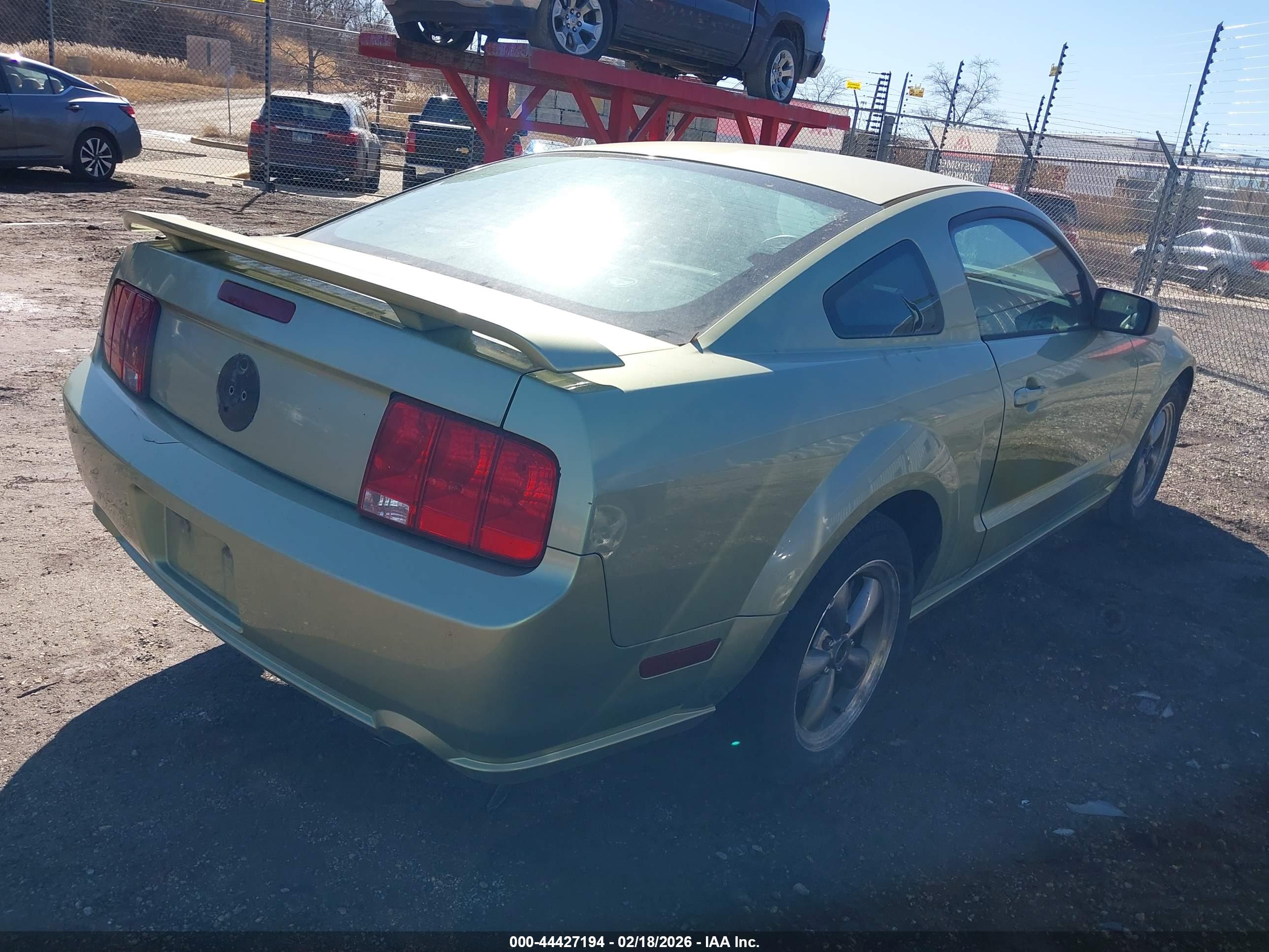 FORD MUSTANG image 4