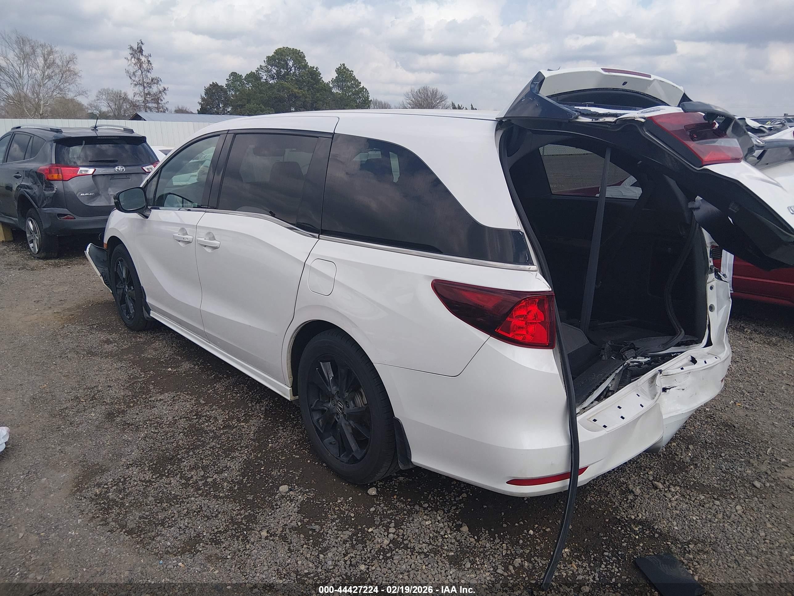 HONDA ODYSSEY image 3