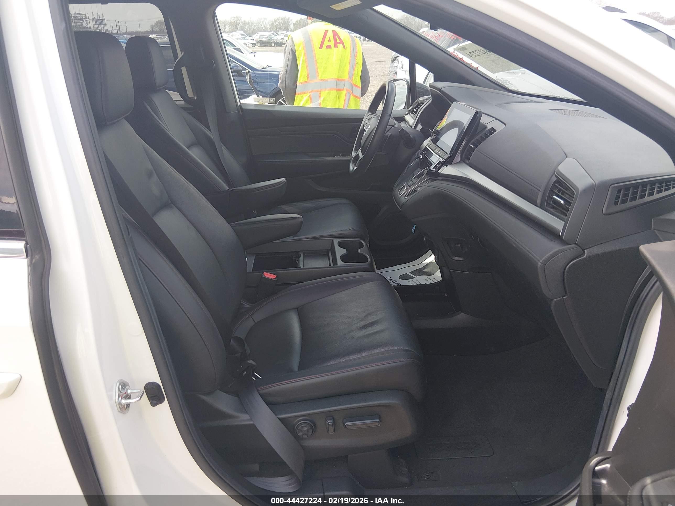 HONDA ODYSSEY image 5