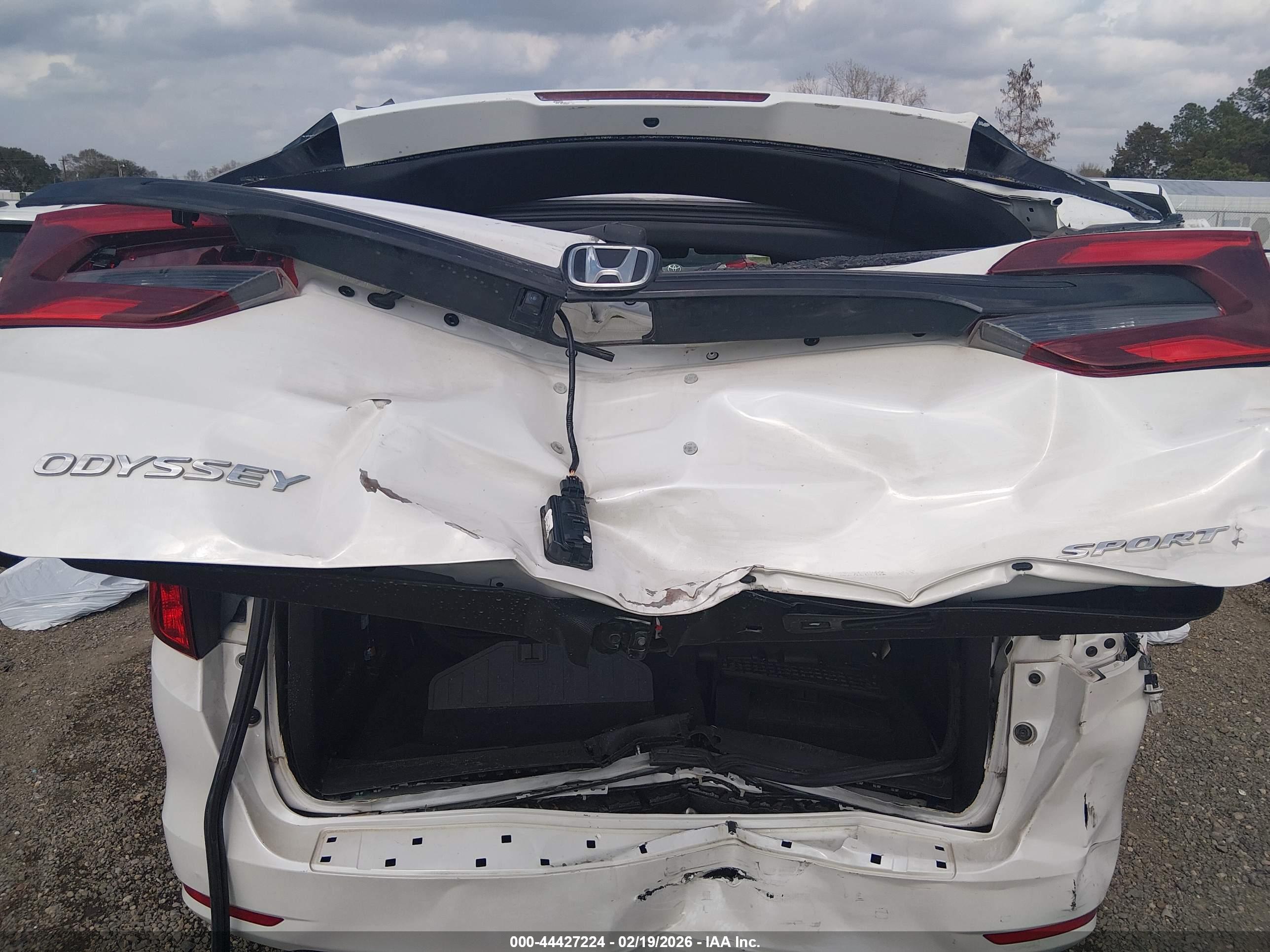 HONDA ODYSSEY image 6