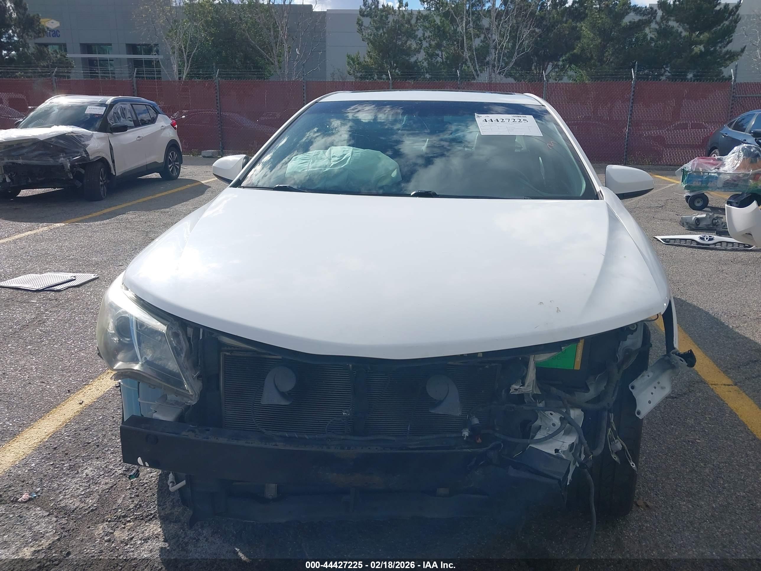 TOYOTA CAMRY image 6