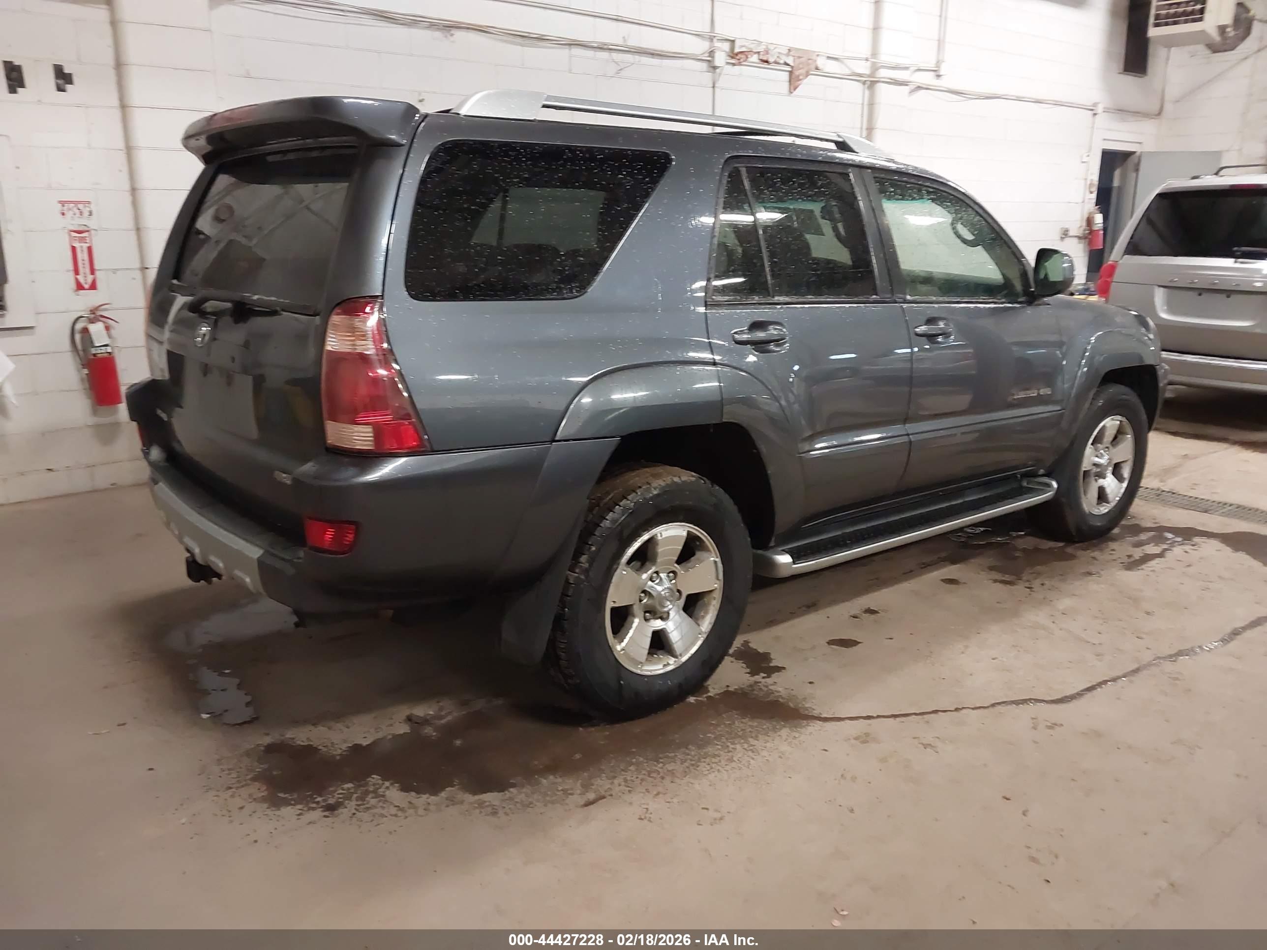 TOYOTA 4RUNNER image 4