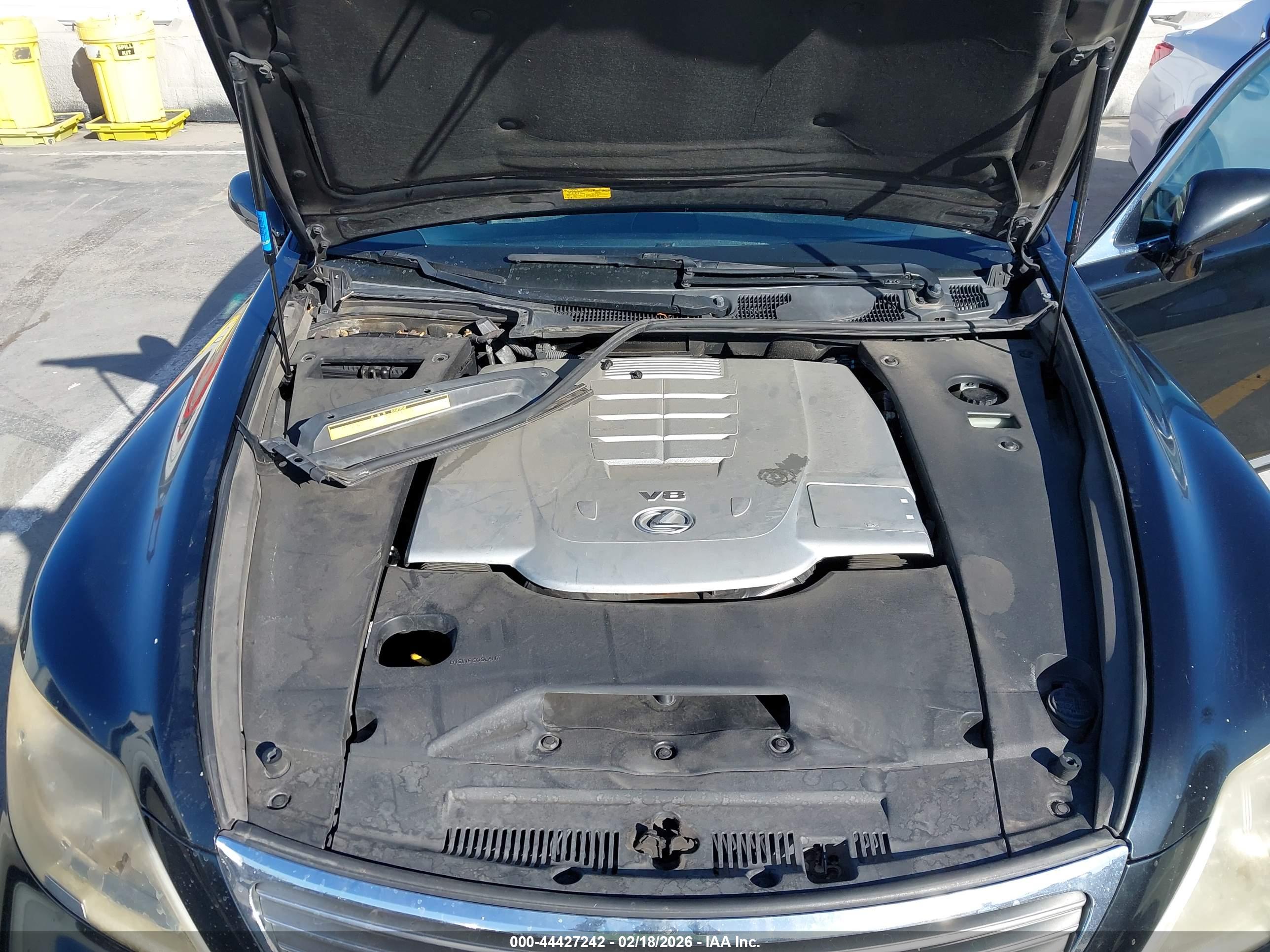 LEXUS LS image 10