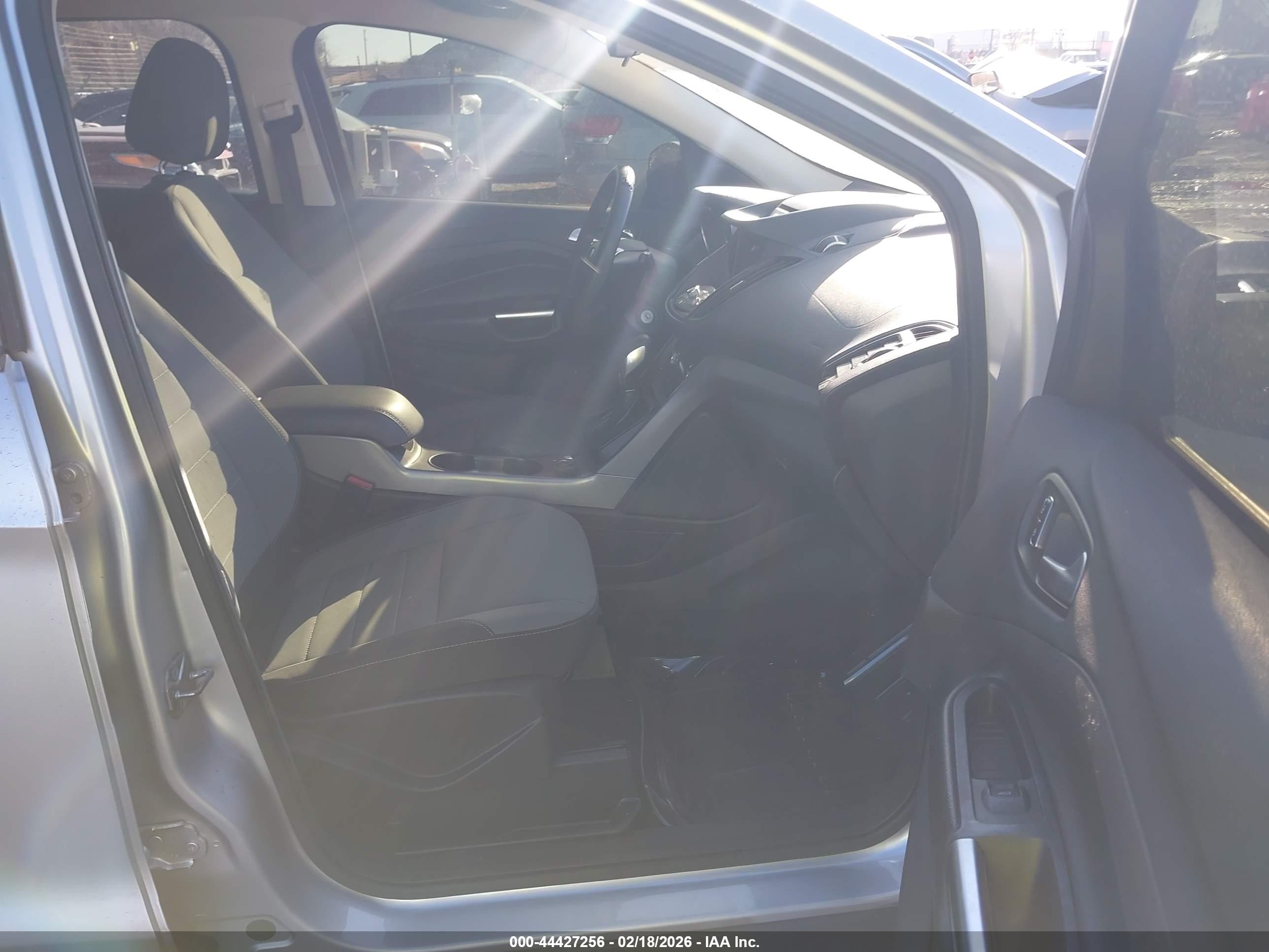 FORD ESCAPE image 5