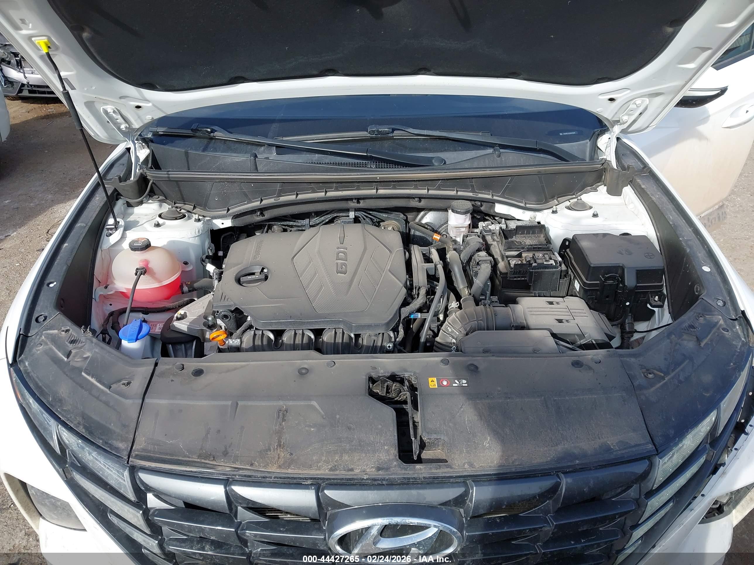 HYUNDAI TUCSON image 10