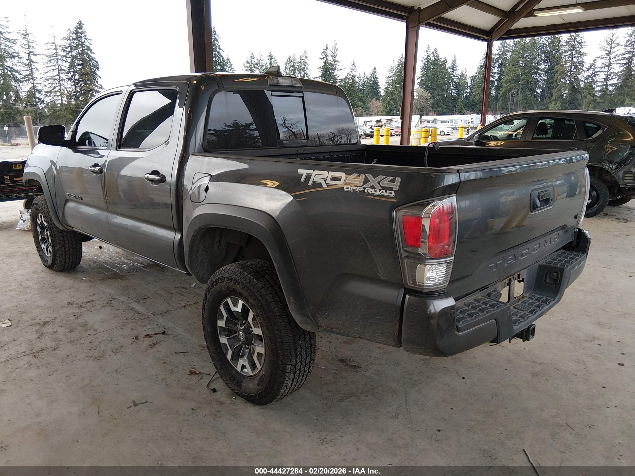 TOYOTA TACOMA image 3