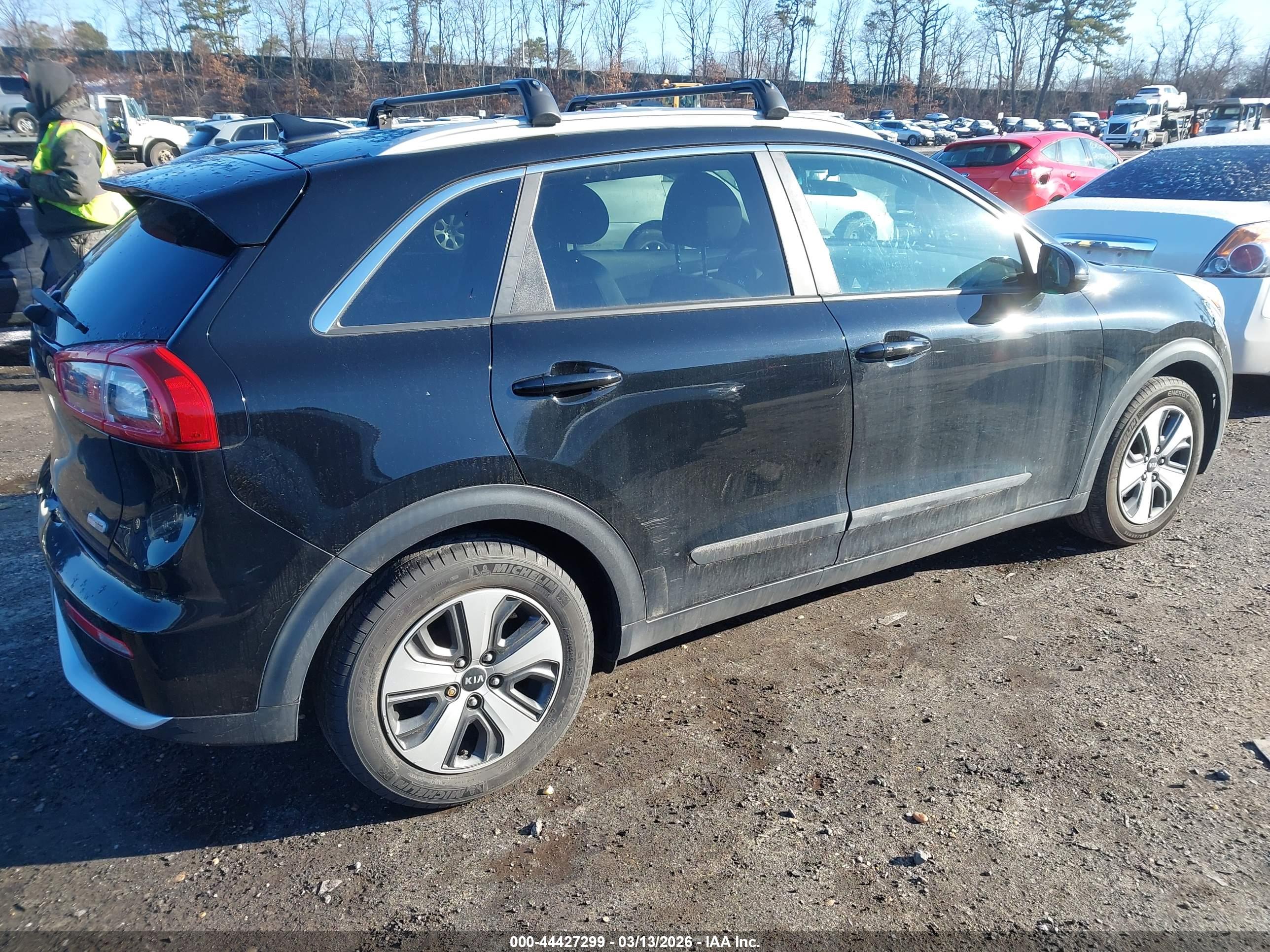 KIA NIRO image 4