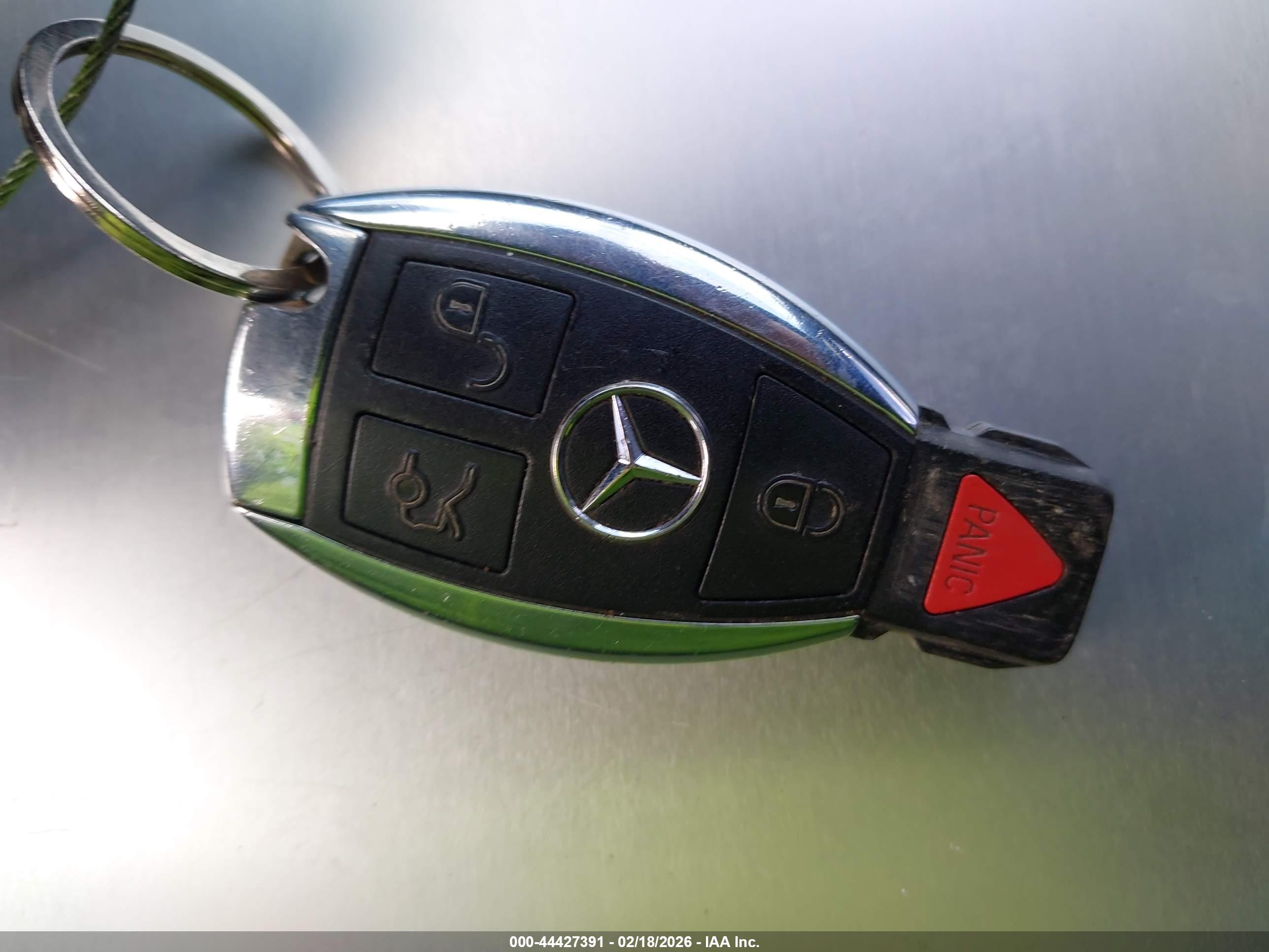 MERCEDES-BENZ C image 11