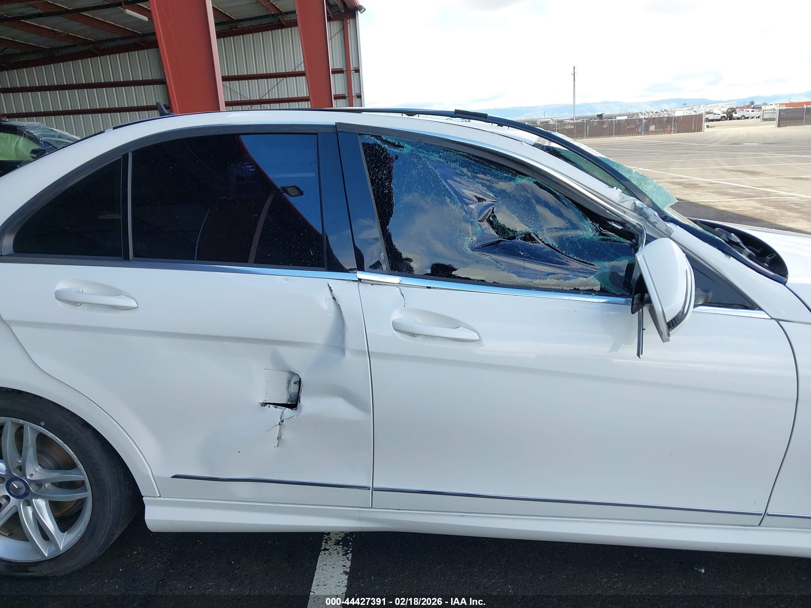 MERCEDES-BENZ C image 6