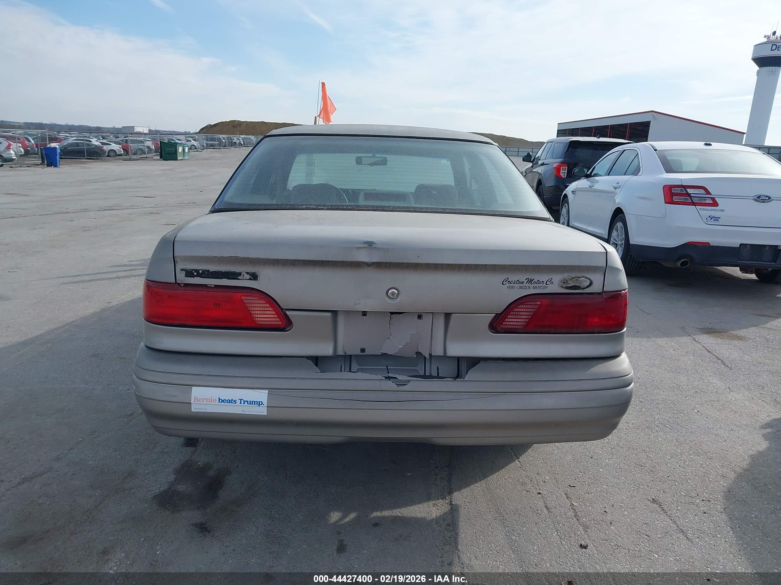 FORD TAURUS image 6