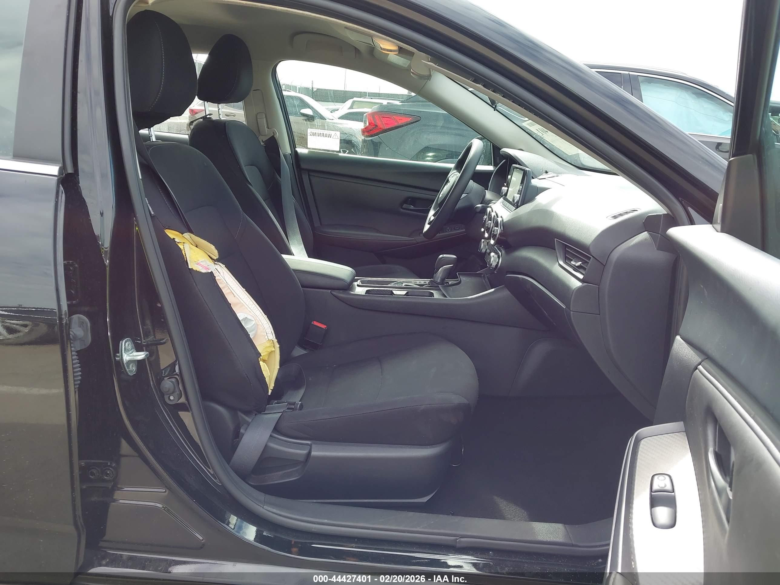 NISSAN SENTRA image 5