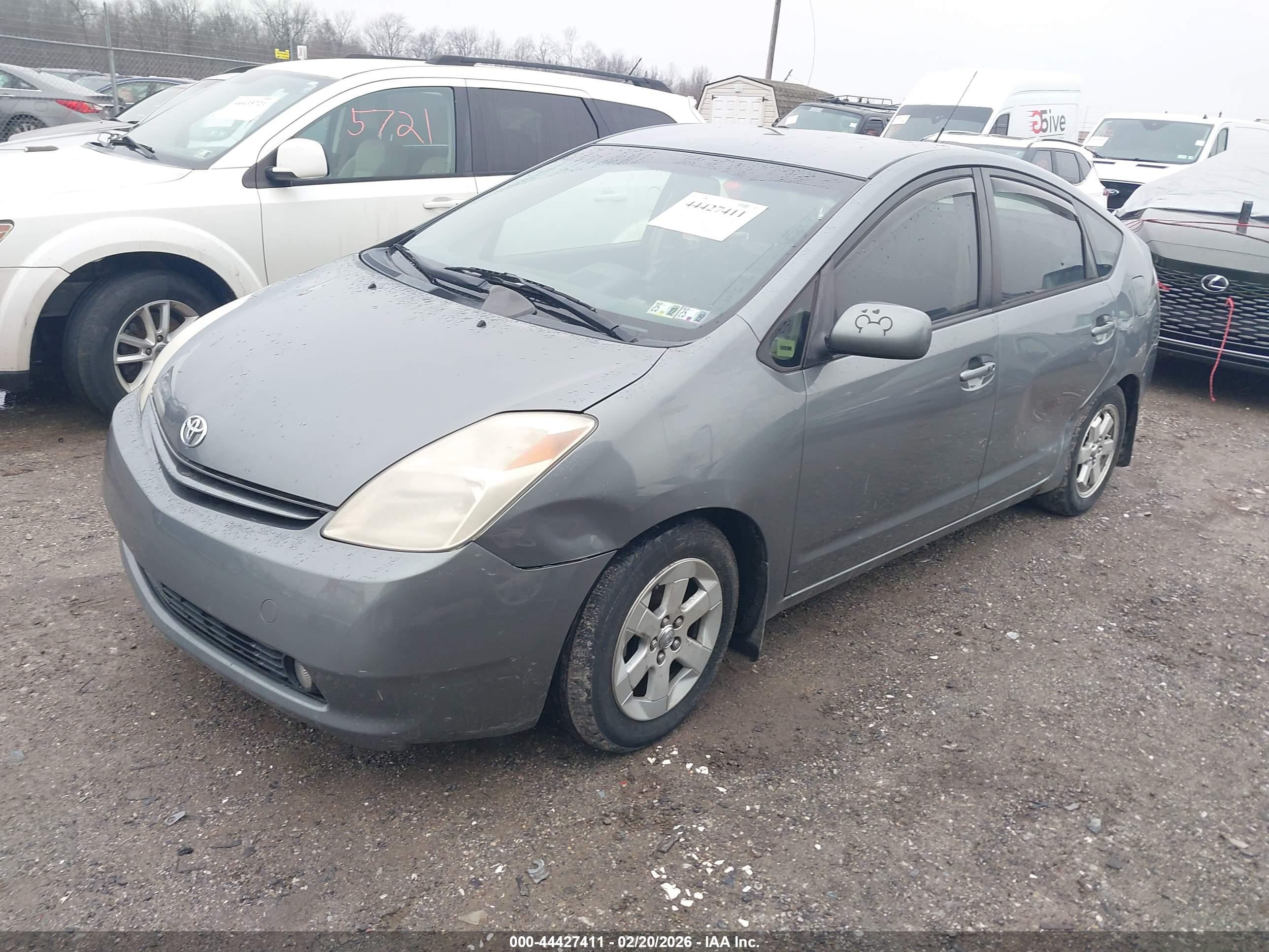 TOYOTA PRIUS image 2