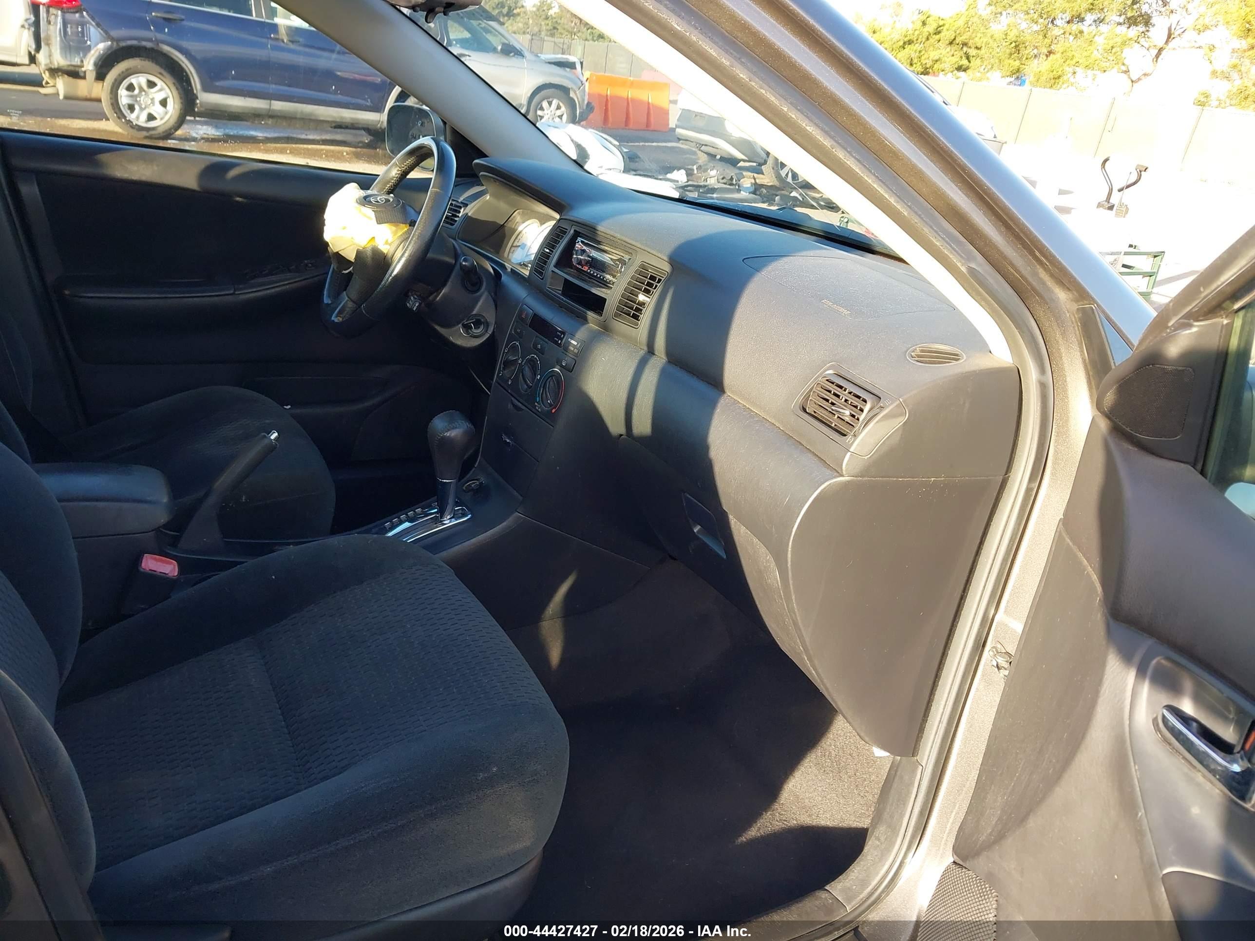 TOYOTA COROLLA image 5