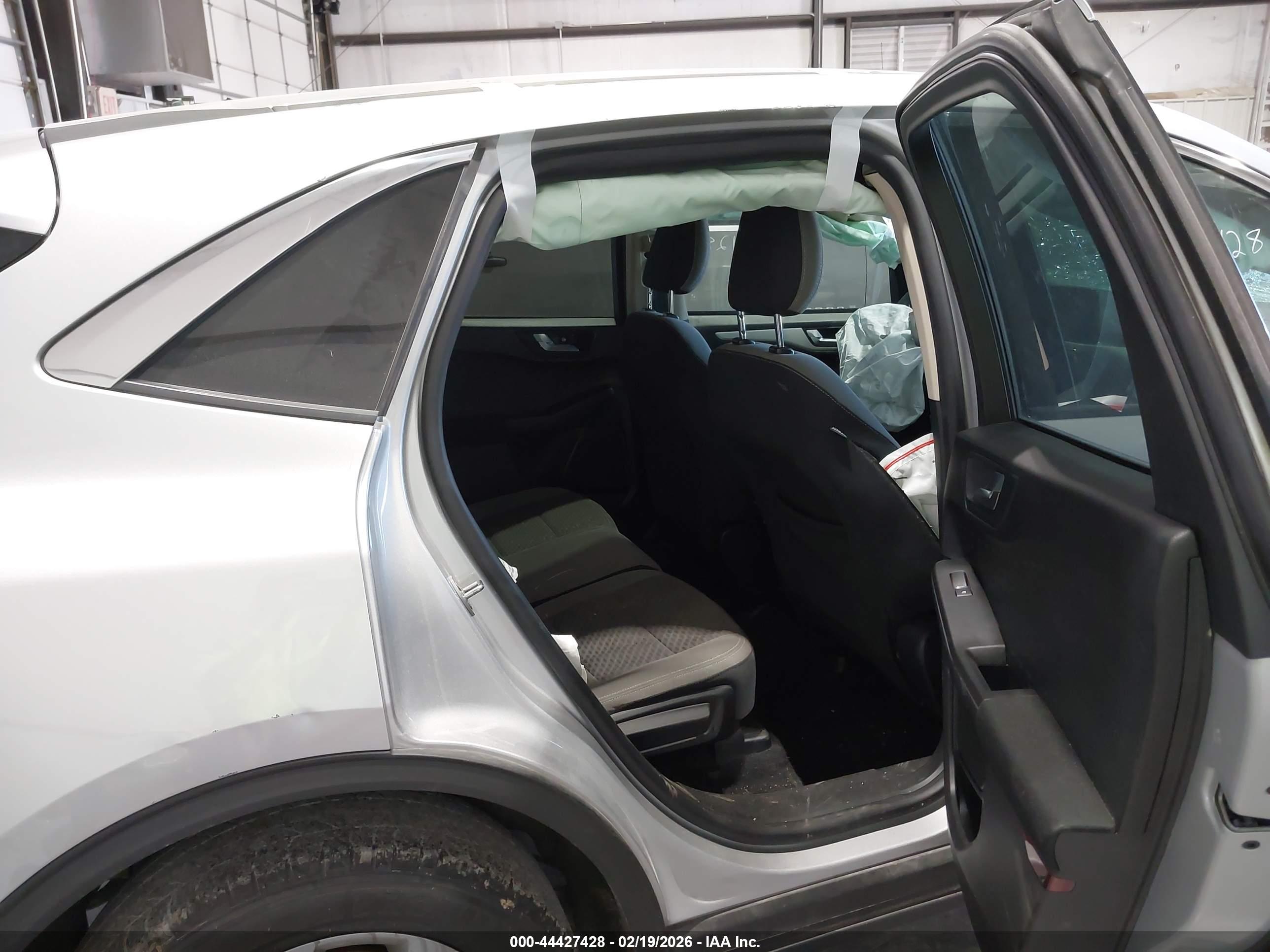 FORD ESCAPE image 8