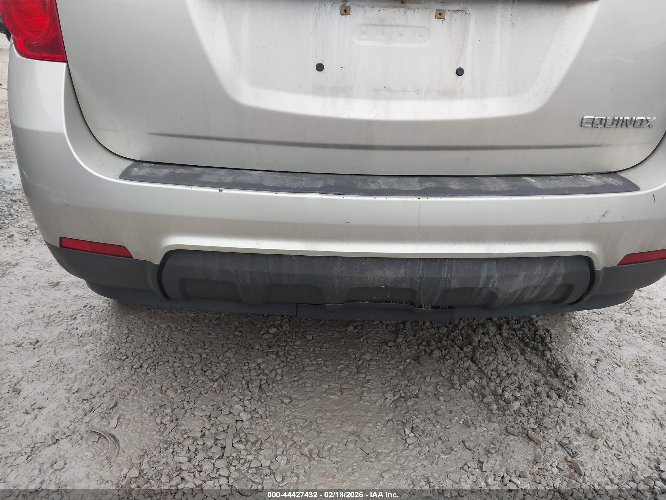 CHEVROLET EQUINOX image 6